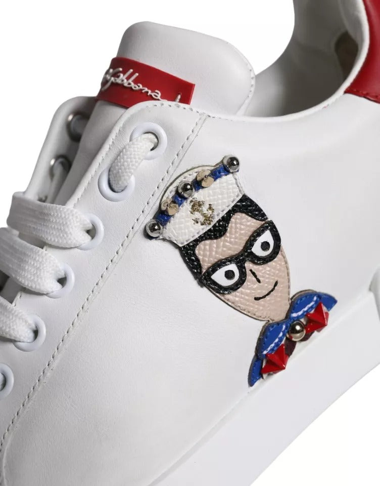 Sneakers Dolce & Gabbana Portofino en cuir de veau blanc avec patch, design élégant et moderne.