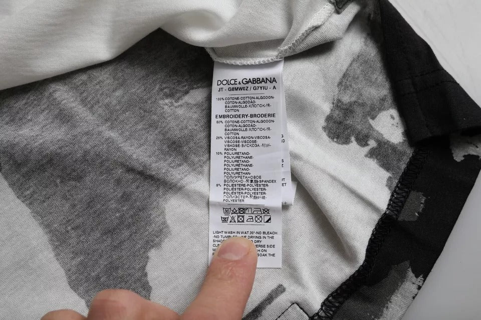 T-shirt rond noir et blanc à camouflage de Dolce & Gabbana, col rond, design moderne et tendance.