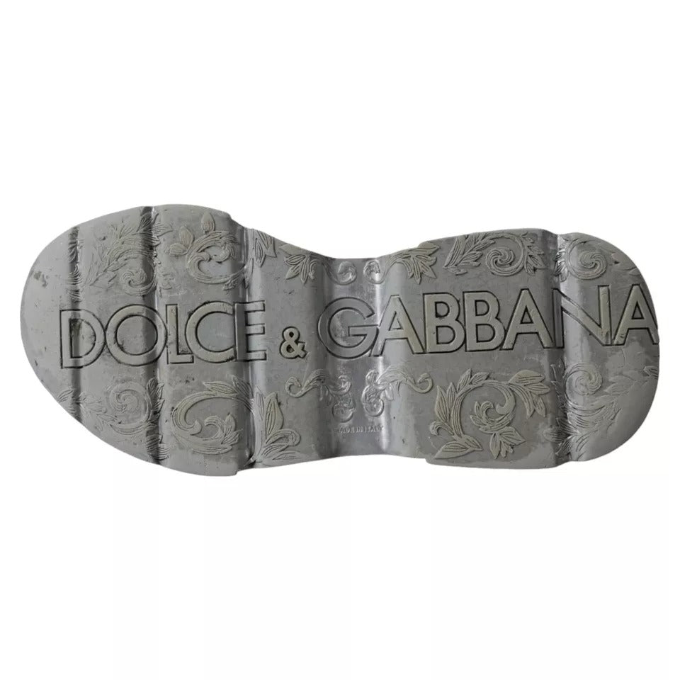 Baskets basses blanches et argentées Dolce & Gabbana Daymaster, chaussures de sport en cuir avec détails élégants.