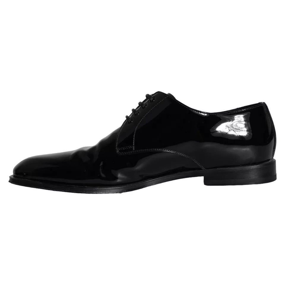 Chaussures Derby pour homme en cuir de veau noir de Dolce & Gabbana, élégantes et sophistiquées.