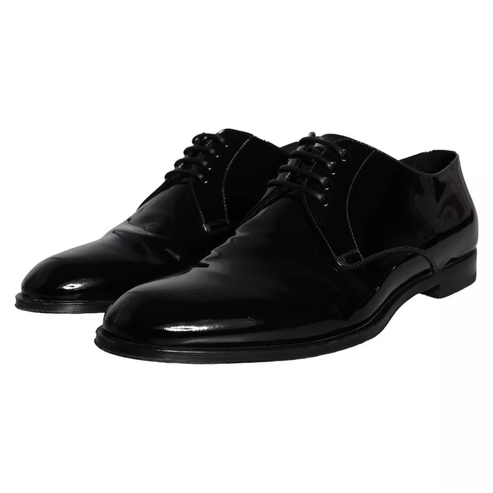 Chaussures Derby pour homme en cuir de veau noir de Dolce & Gabbana, élégantes et sophistiquées.