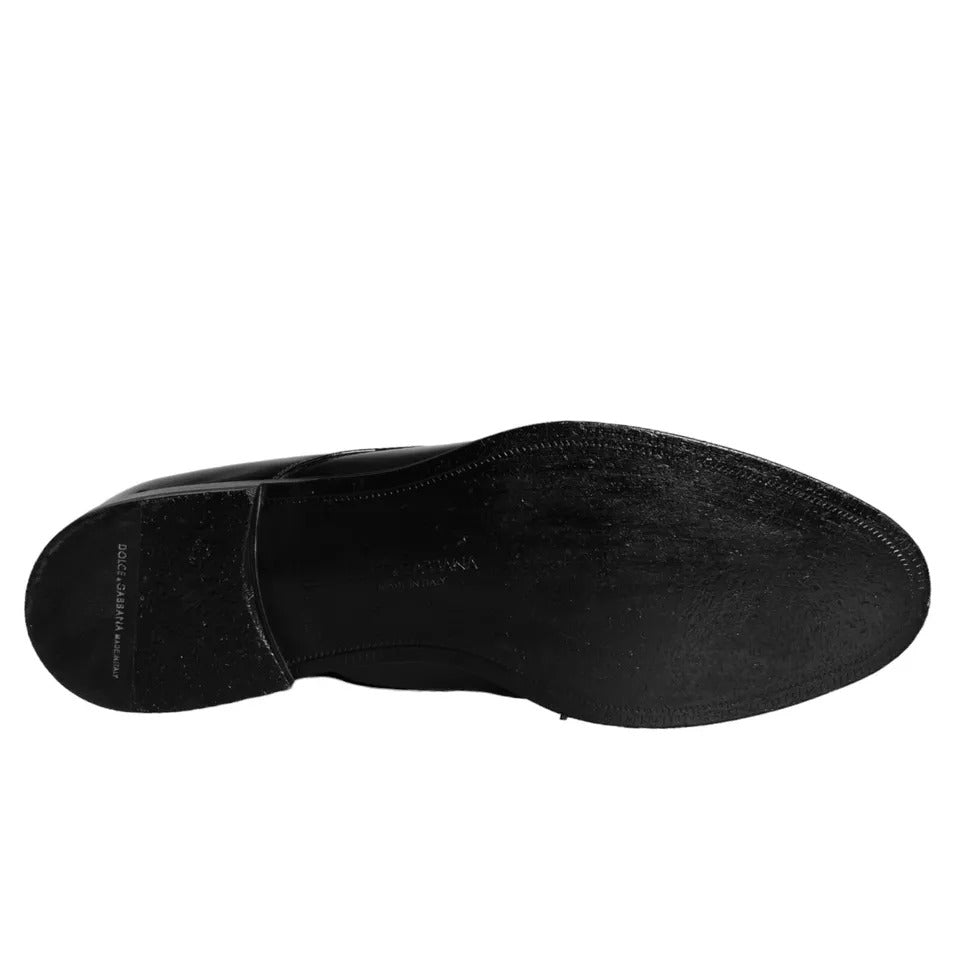 Chaussures Derby pour homme en cuir de veau noir de Dolce & Gabbana, élégantes et classiques.