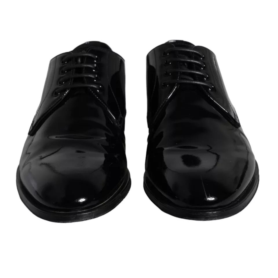 Chaussures Derby en cuir de veau noir de Dolce & Gabbana pour homme, élégantes et classiques.