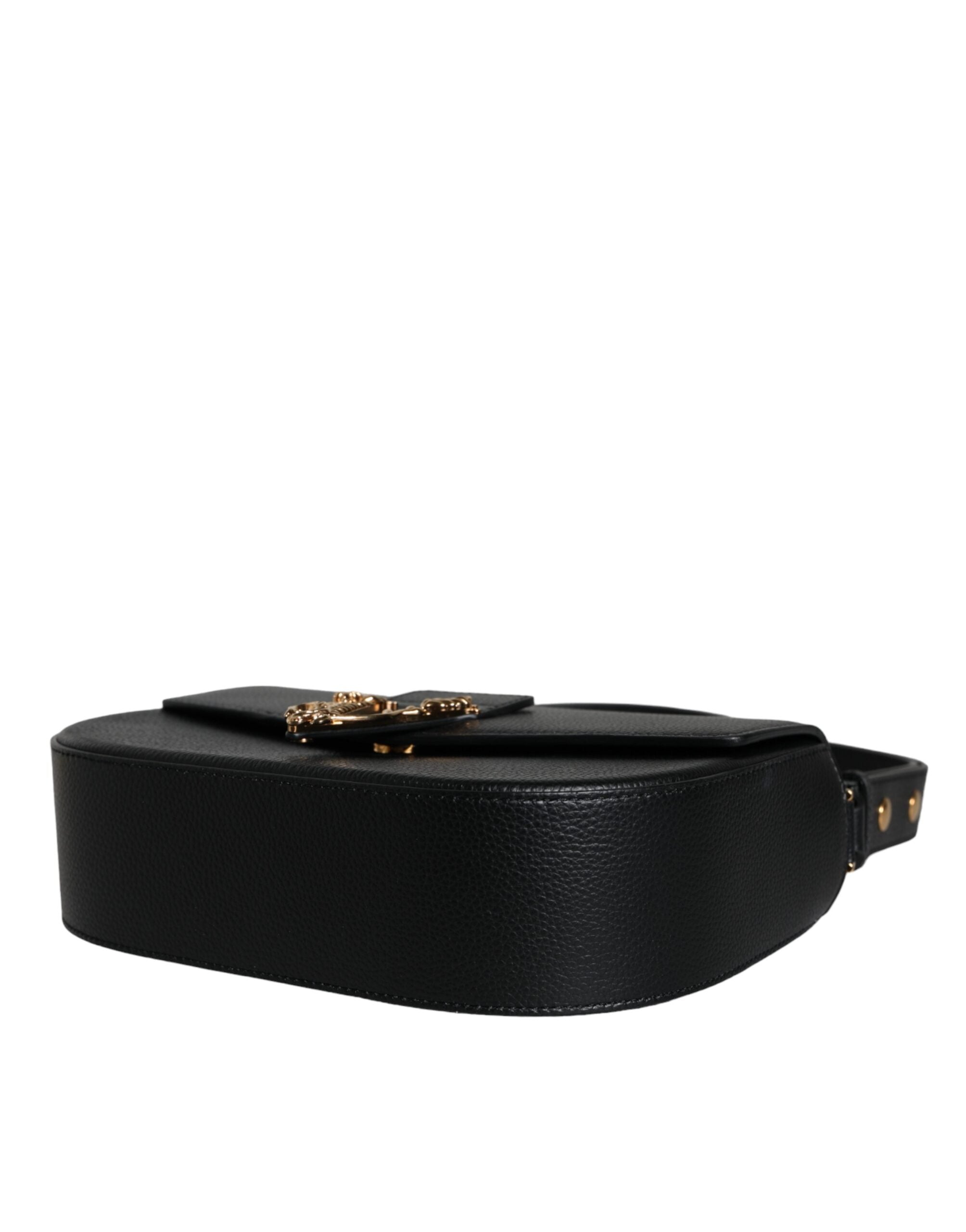 Sac à bandoulière en cuir grainé noir Versace avec logo, style élégant et design sophistiqué, idéal pour un usage quotidien.