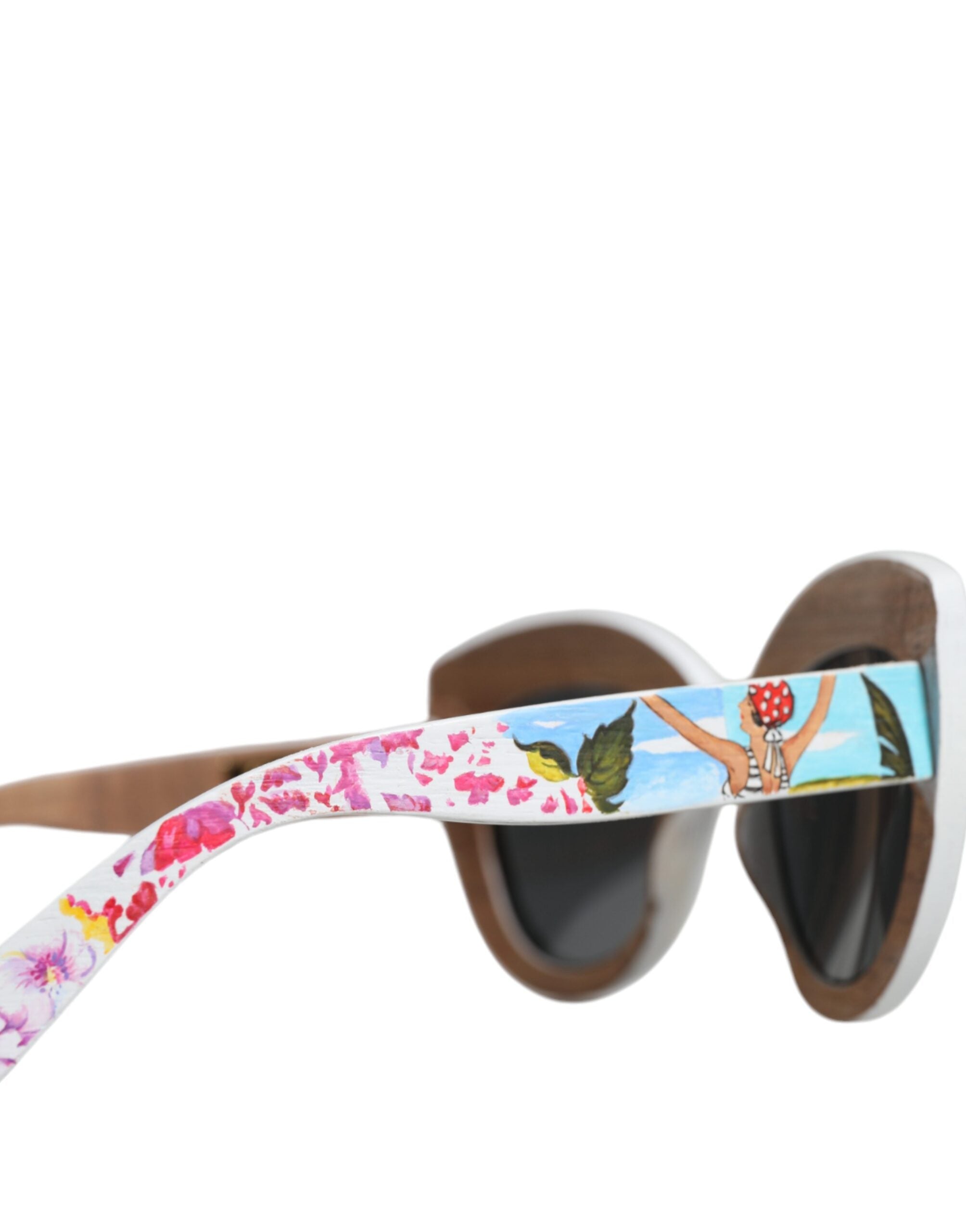 Lunettes de soleil Dolce & Gabbana avec cadre floral en bois multicolore, cristaux et finition en laiton, style élégant et coloré.