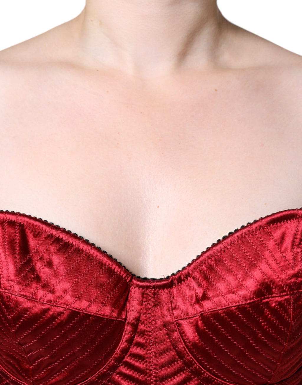 robe midi rouge Dolce & Gabbana en corset bustier en dentelle, silhouette moulante et élégante
