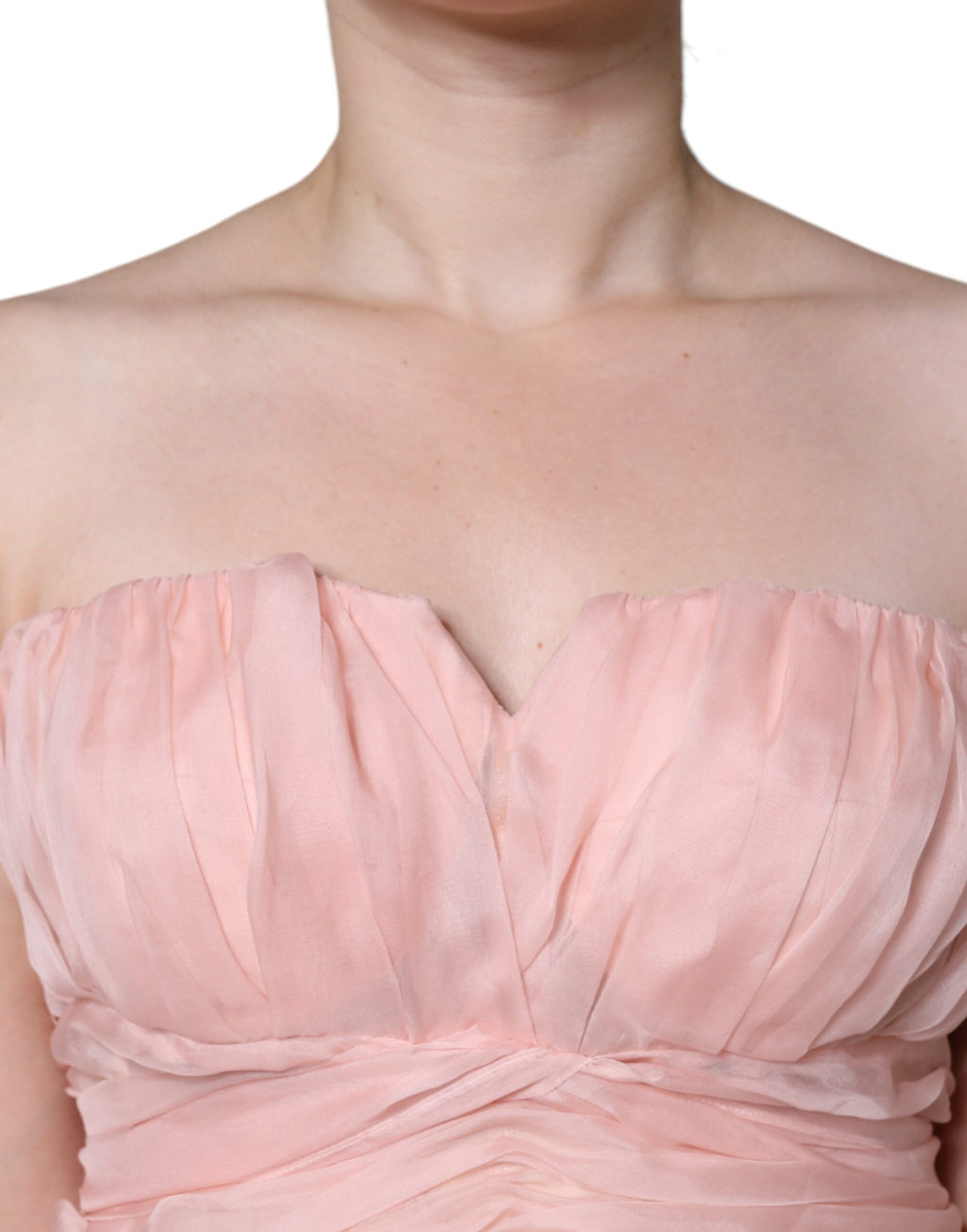 Robe longue bustier en soie rose de Dolce & Gabbana, style maxi A-line, élégante et fluide, pour une occasion spéciale.