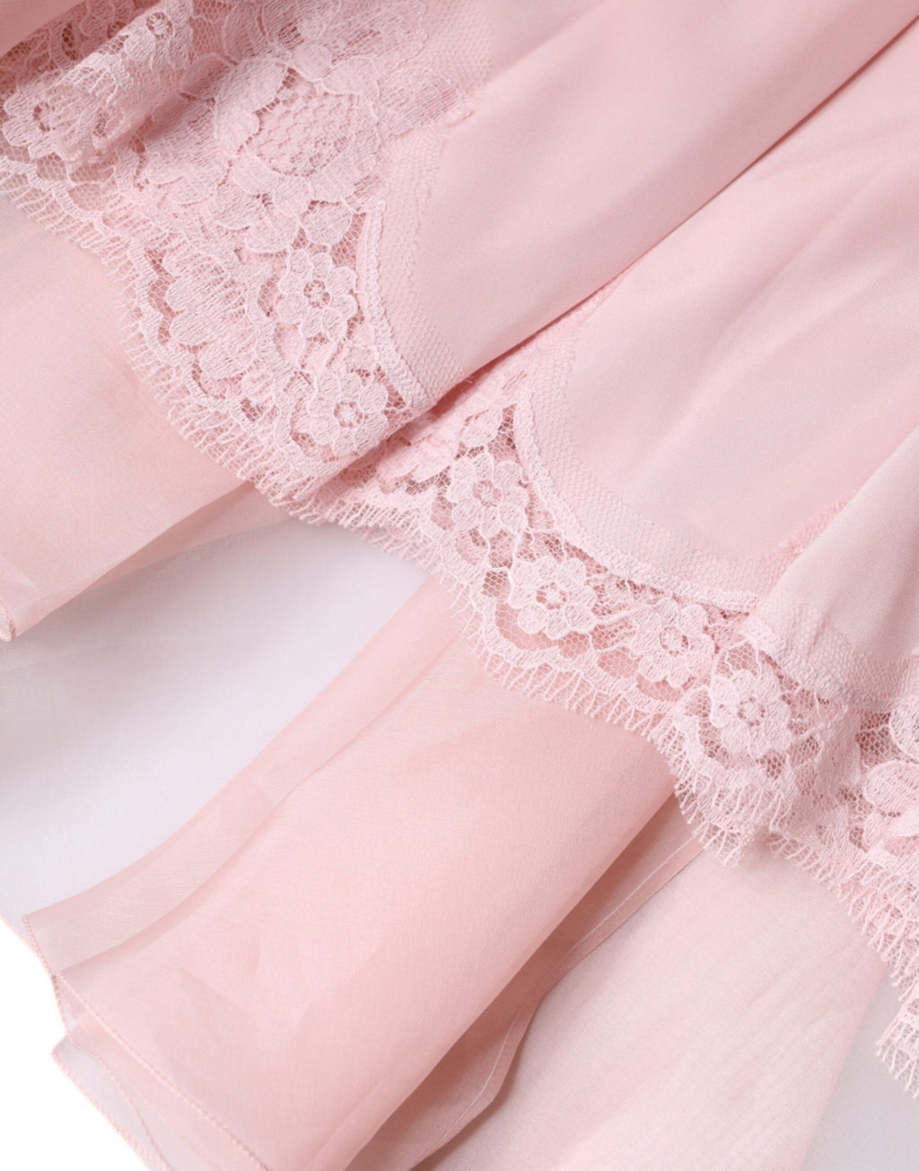 Robe longue bustier en soie rose de Dolce & Gabbana, robe maxi en ligne A élégante et sophistiquée.