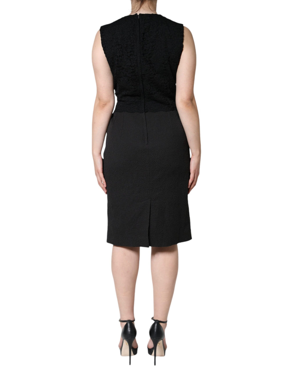 Robe noire en coton Dolce & Gabbana, coupe droite et longueur genou, vêtement élégant pour femmes.
