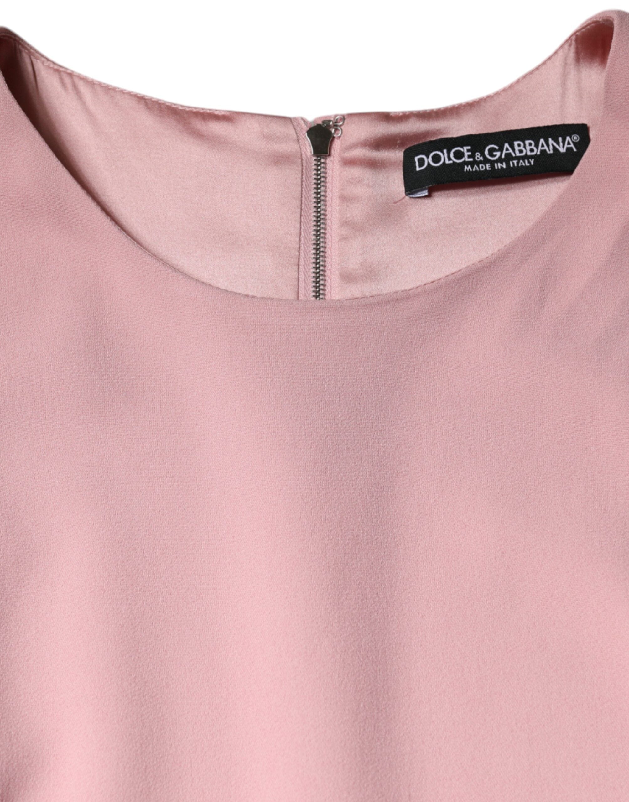 Robe Dolce & Gabbana rose en viscose à coupe évasée et manches 3/4, élégante et fluide.