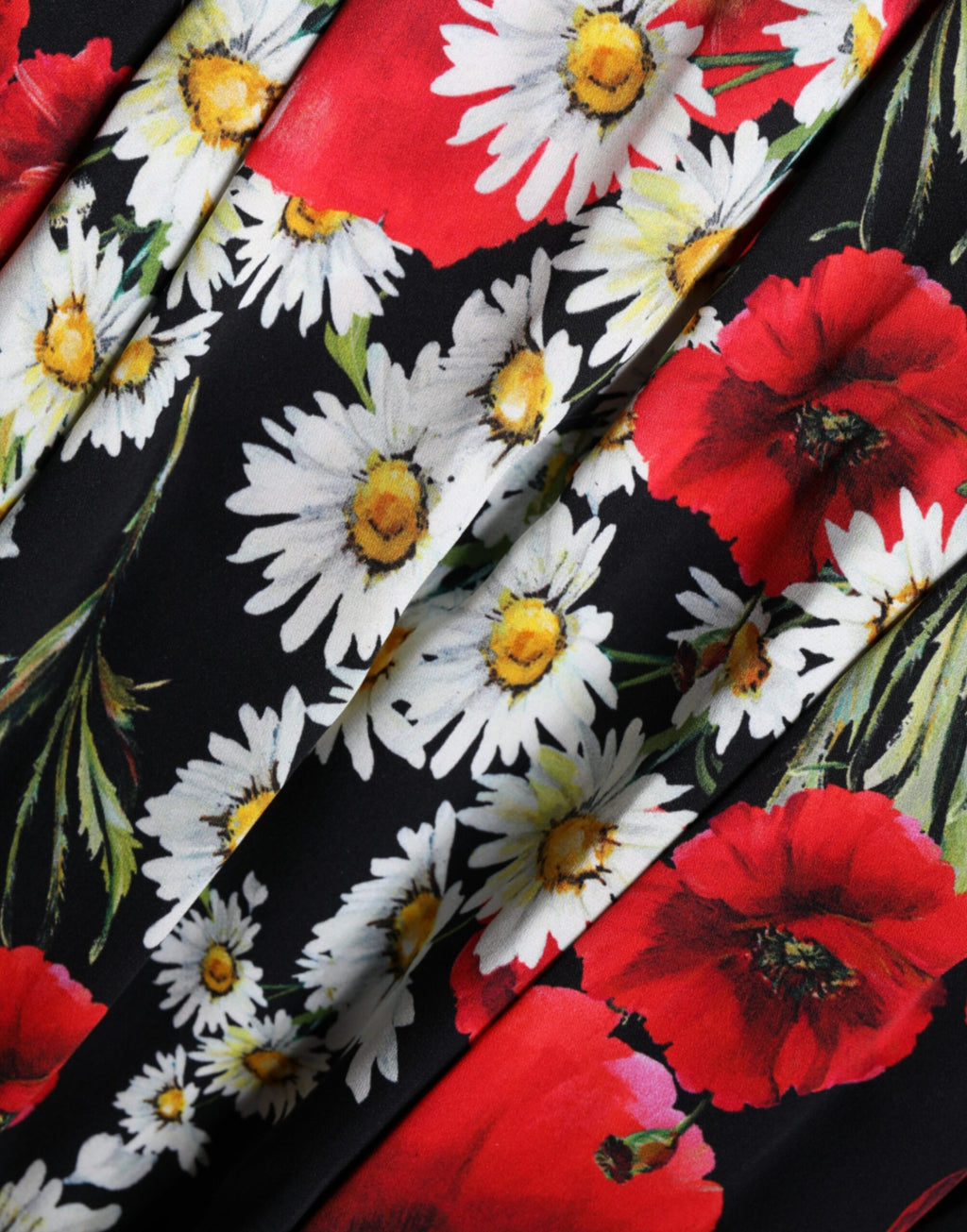 Robe longue sans manches en soie noire à fleurs Dolce & Gabbana, élégant vêtement de soirée avec détails floraux raffinés.