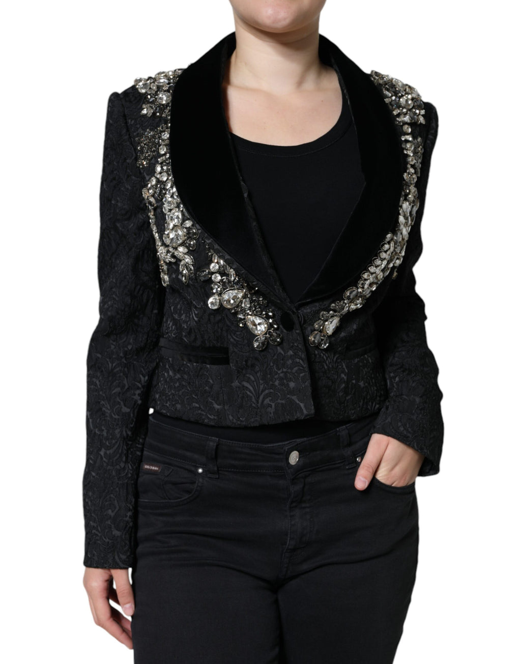Veste blazer noire en jacquard Dolce & Gabbana avec broderies florales en crystal, élégante et sophistiquée.