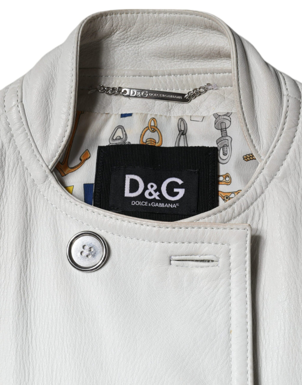 Veste blazer blanche double boutonnage Dolce & Gabbana, élégante et structurée, vue de face sur fond neutre.