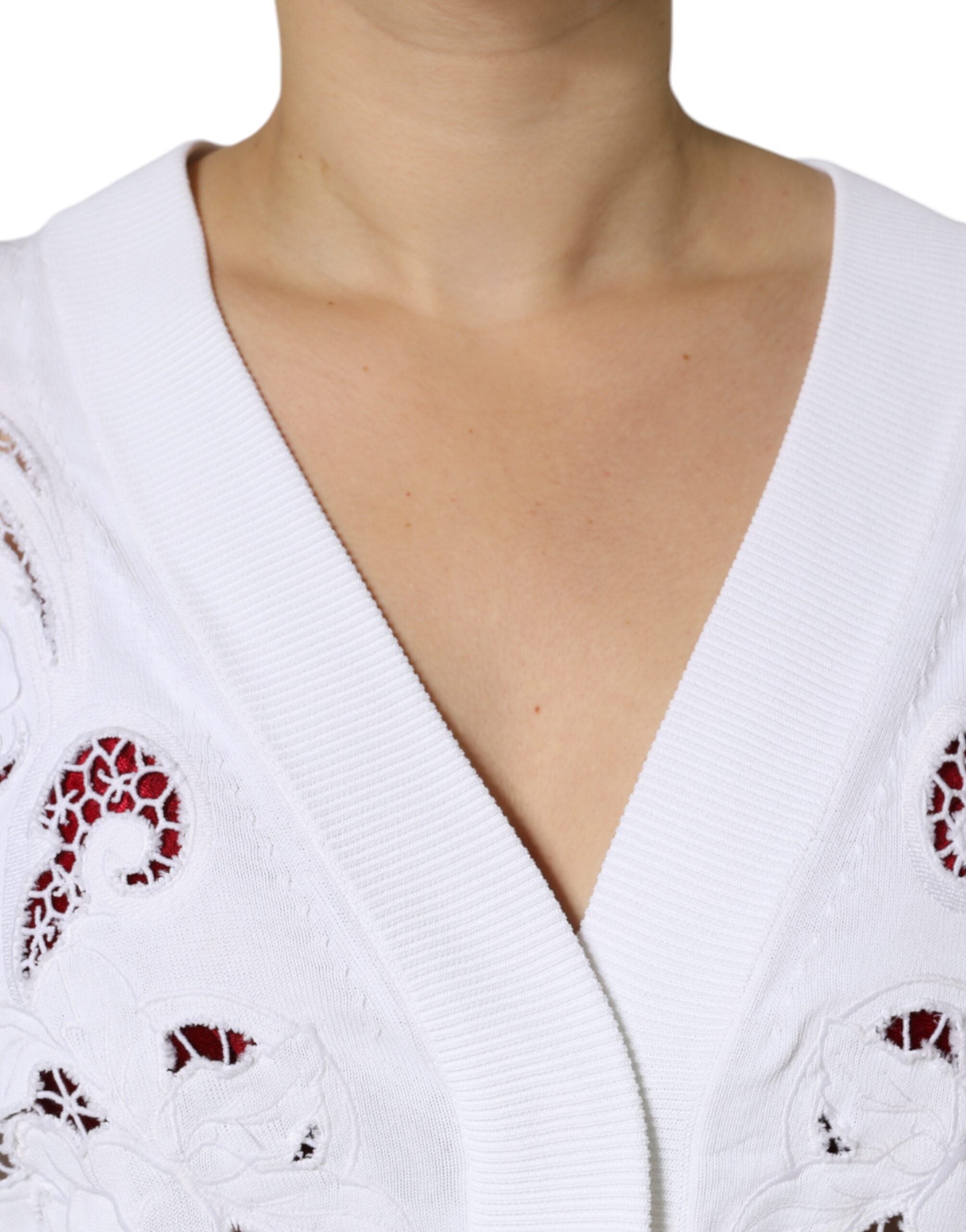 Cardigan blanc Dolce & Gabbana en viscose avec motif floral et découpes élégantes, idéal pour un style sophistiqué.