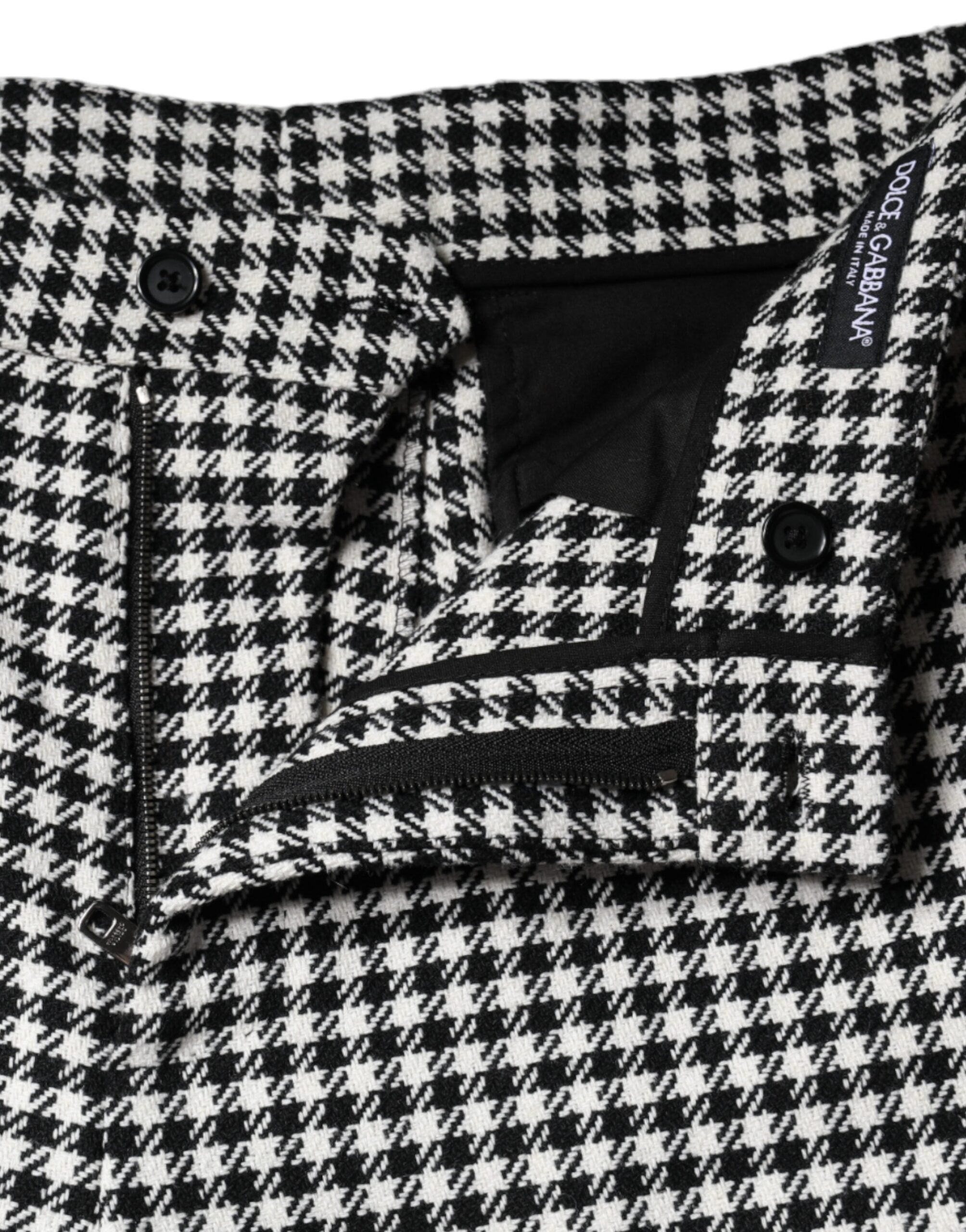 Pantalons cropped à carreaux houndstooth noir et blanc de Dolce & Gabbana, style large jambes, mode élégante.