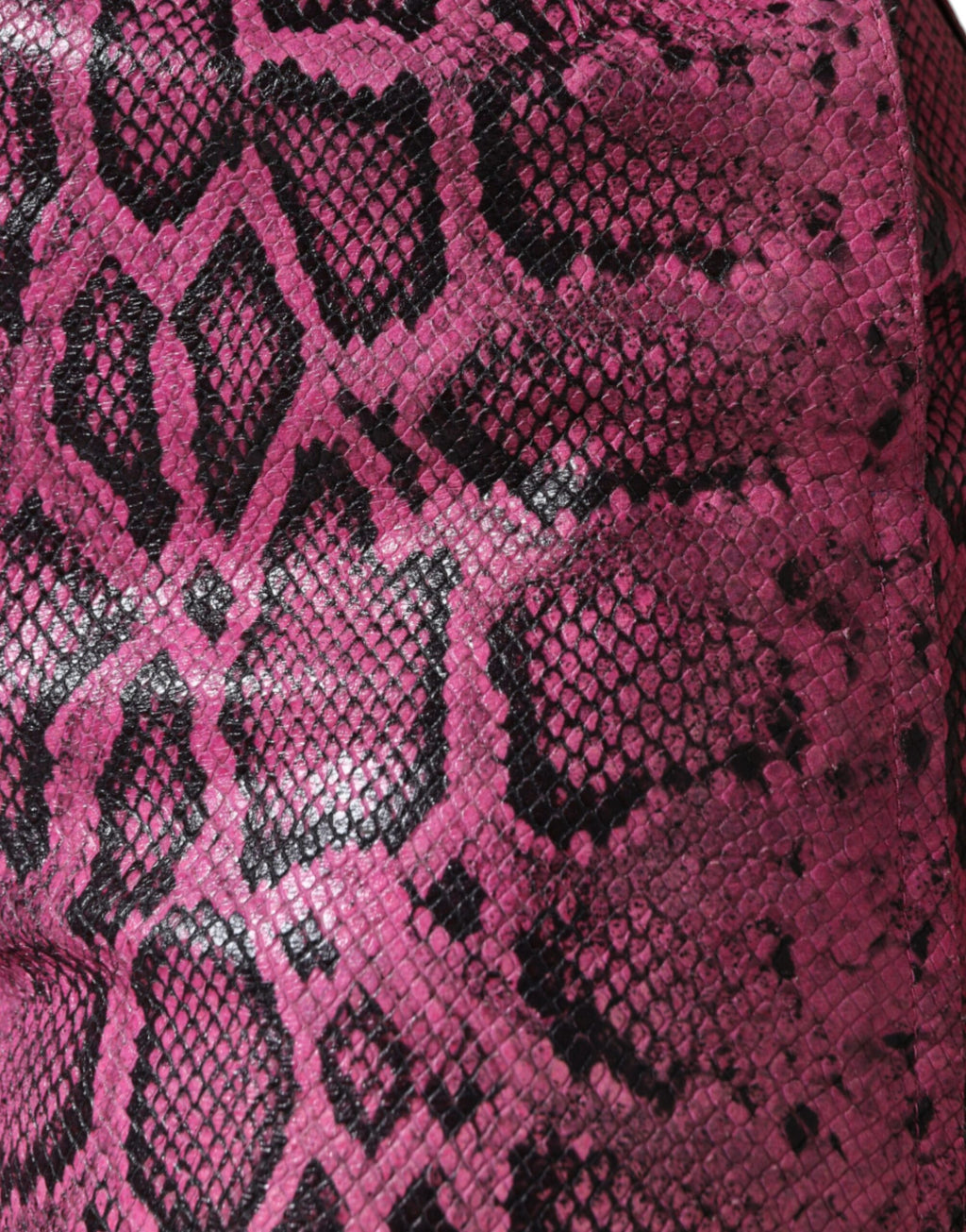 Shorts en cuir rose à taille haute de Dolce & Gabbana, pantalon court féminin élégant, mode estivale et chic.