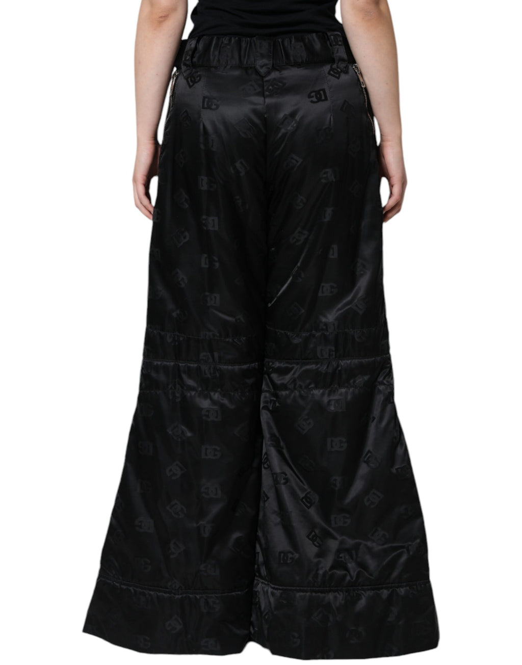 Pantalon large à taille haute noir Dolce & Gabbana avec couture matelassée pour femme, style élégant et tendance.