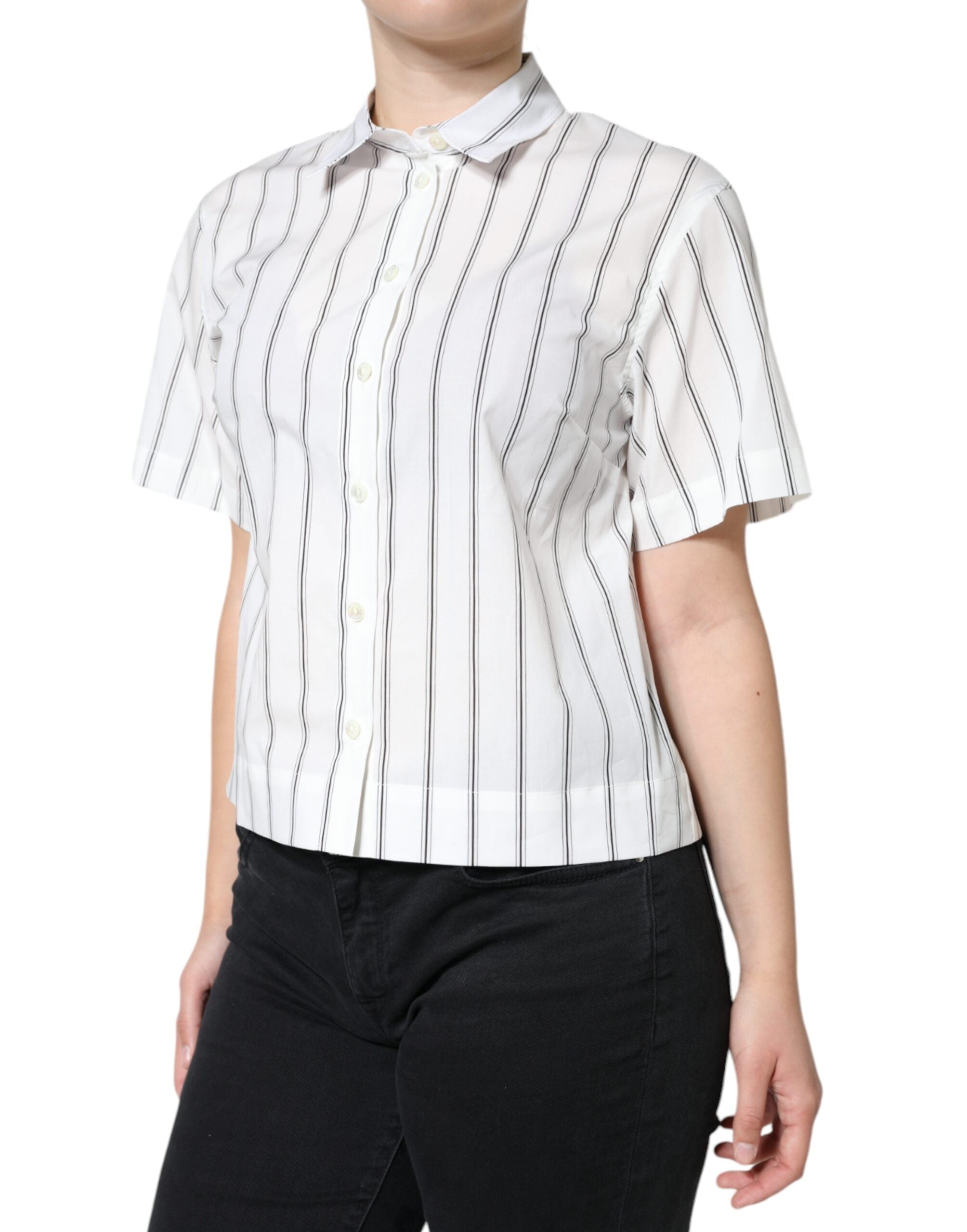 Polo à manches courtes blanc à rayures avec col, de la marque Dolce & Gabbana, affichant un style élégant et classique.