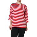 T-shirt en soie blanche à rayures rouges et blanches Dolce & Gabbana avec col rond, vue d'ensemble sur le produit.