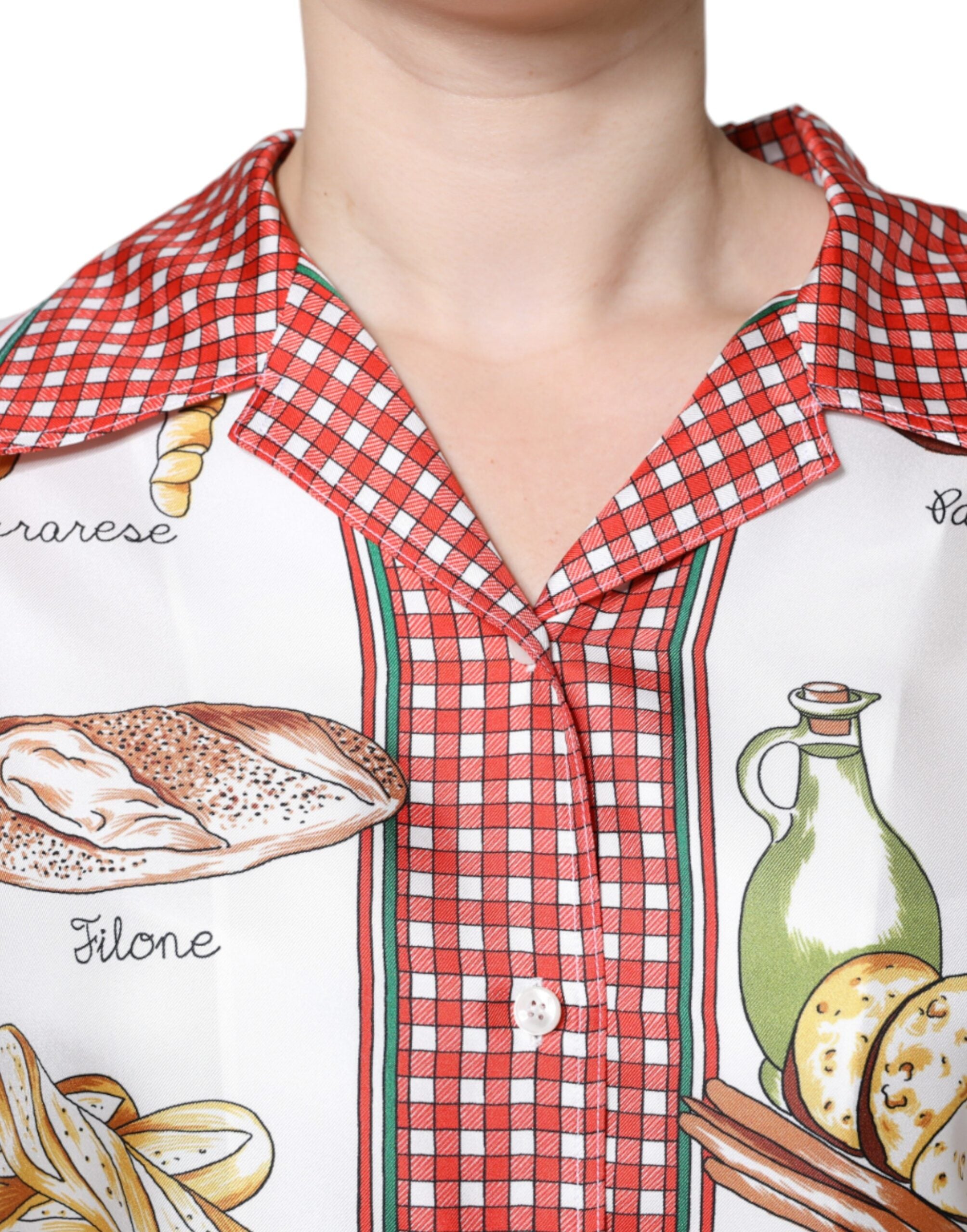 Blouse à col Dolce & Gabbana avec imprimé multicolore pain, tissu léger et coupe élégante.