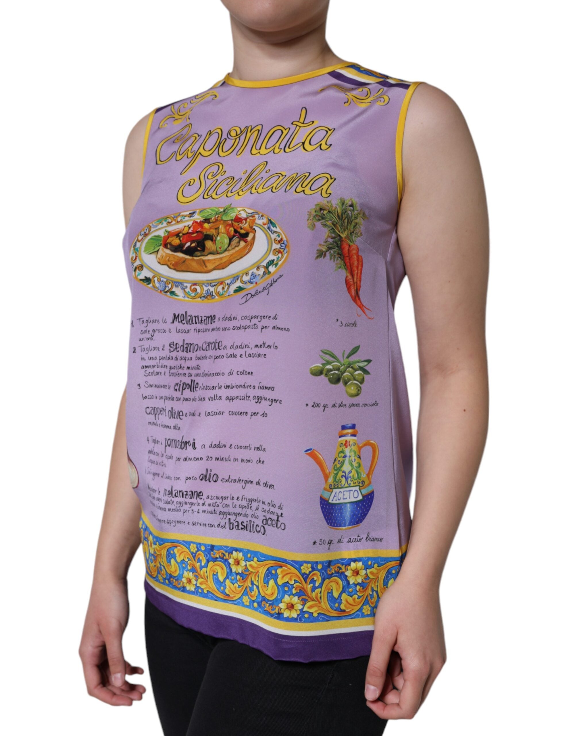 Débardeur Dolce & Gabbana en soie violette avec motif Caponata sicilienne, détails colorés et style élégant.