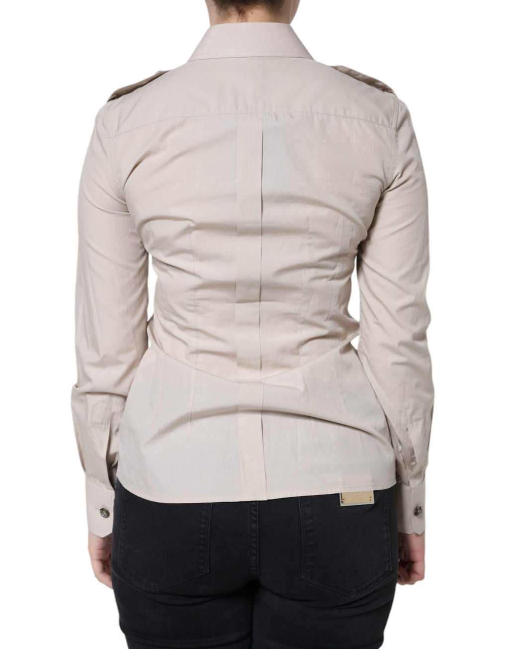 Chemise beige en coton à col et boutons de Dolce & Gabbana, vue de face, détails du tissu et de la coupe.