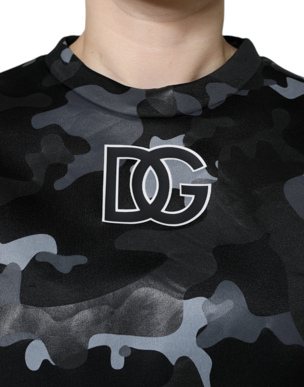 Sweatshirt Dolce & Gabbana à col rond noir avec motif camouflage, pull-over décontracté pour homme.