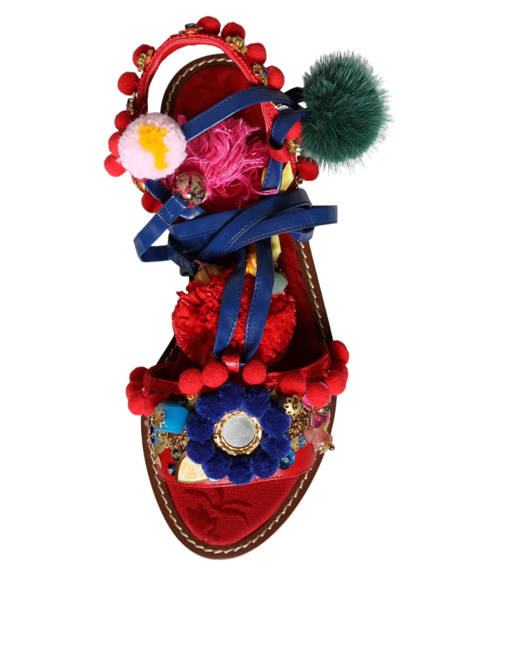 Sandales Dolce & Gabbana multicolores avec pompons en fourrure, style élégant et coloré, pour femmes.