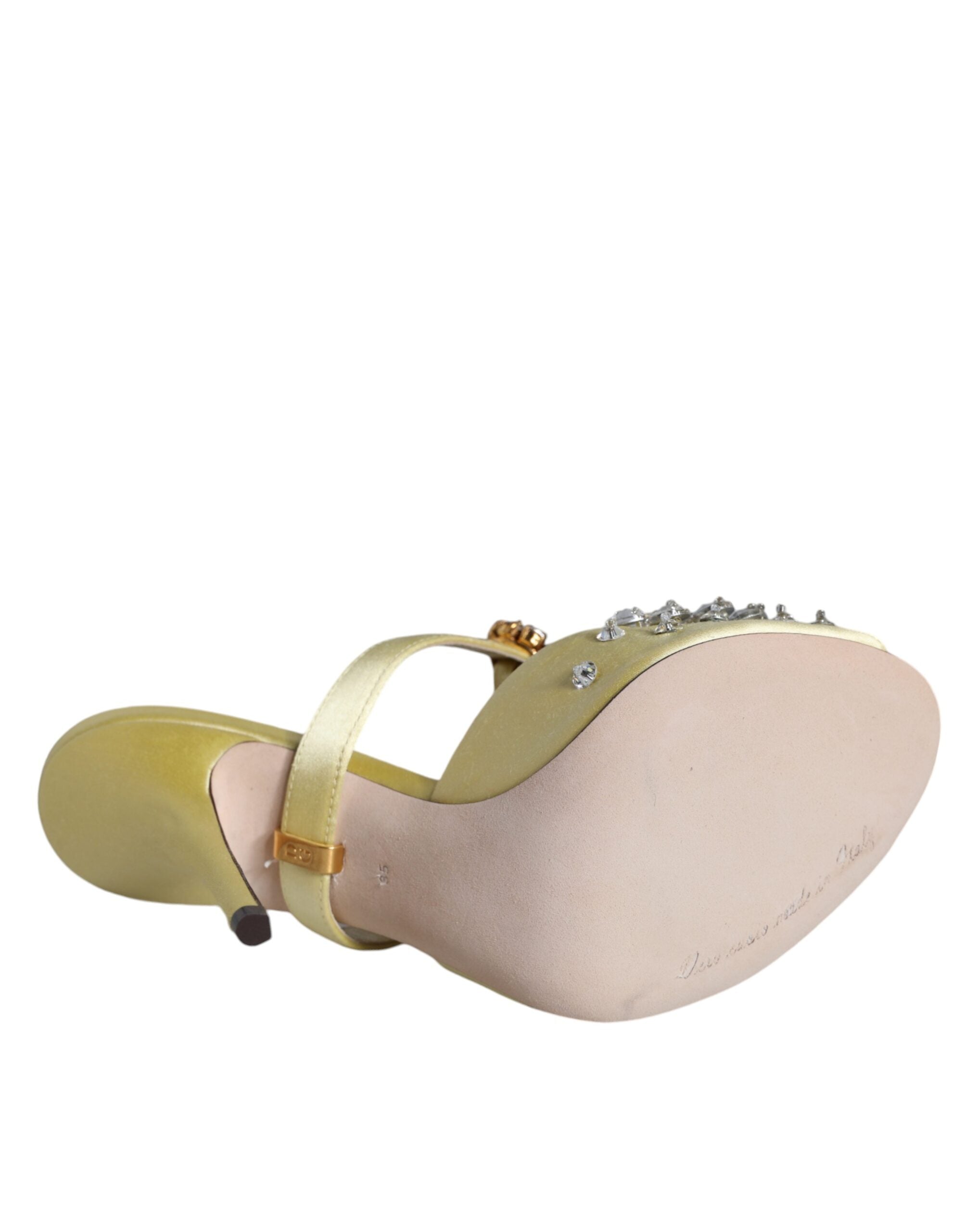 Sandales à talons Dolce & Gabbana Mary Janes en satin jaune avec cristaux, vue de face.