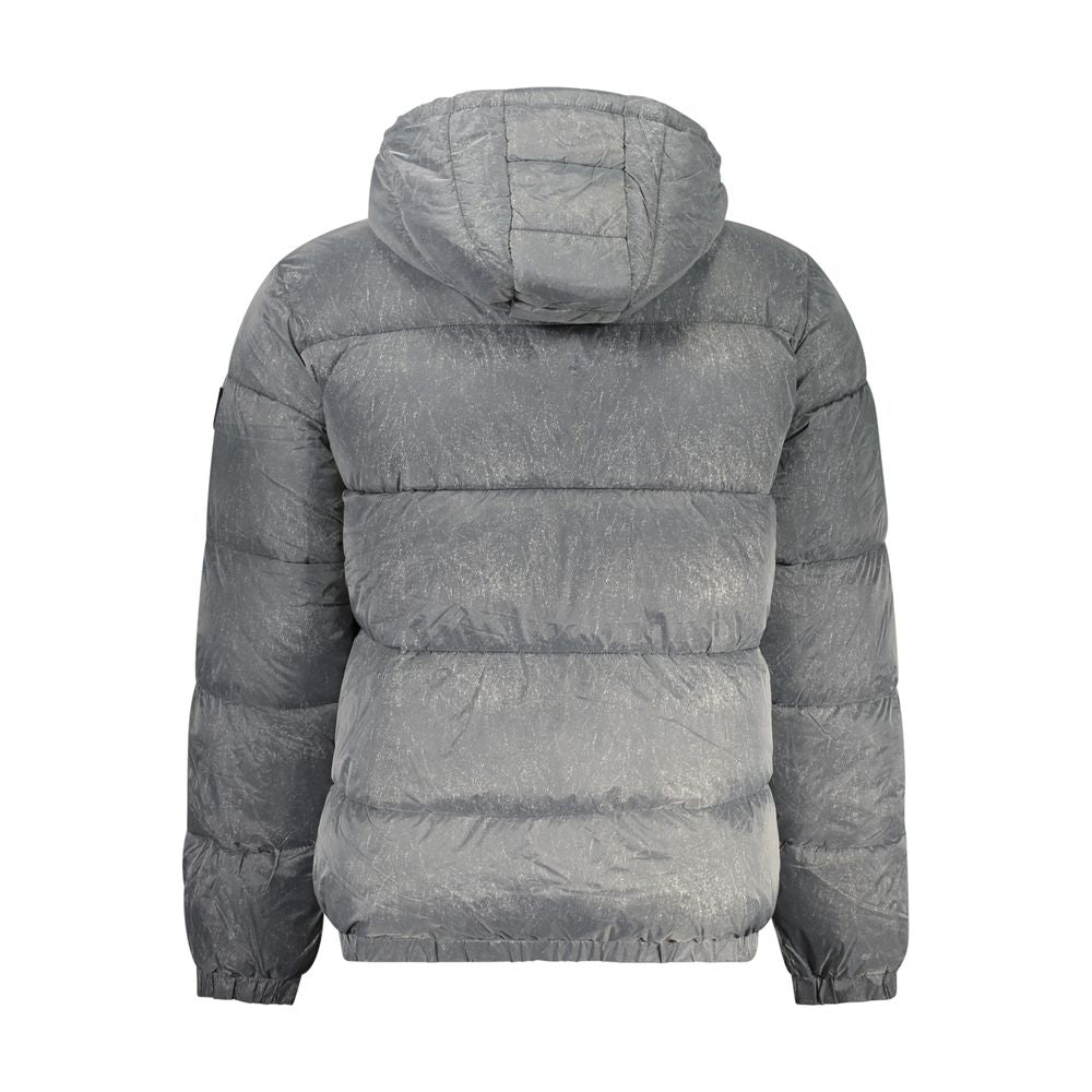 Veste grise en polyamide de Guess Jeans, style décontracté avec fermeture éclair et poches latérales.