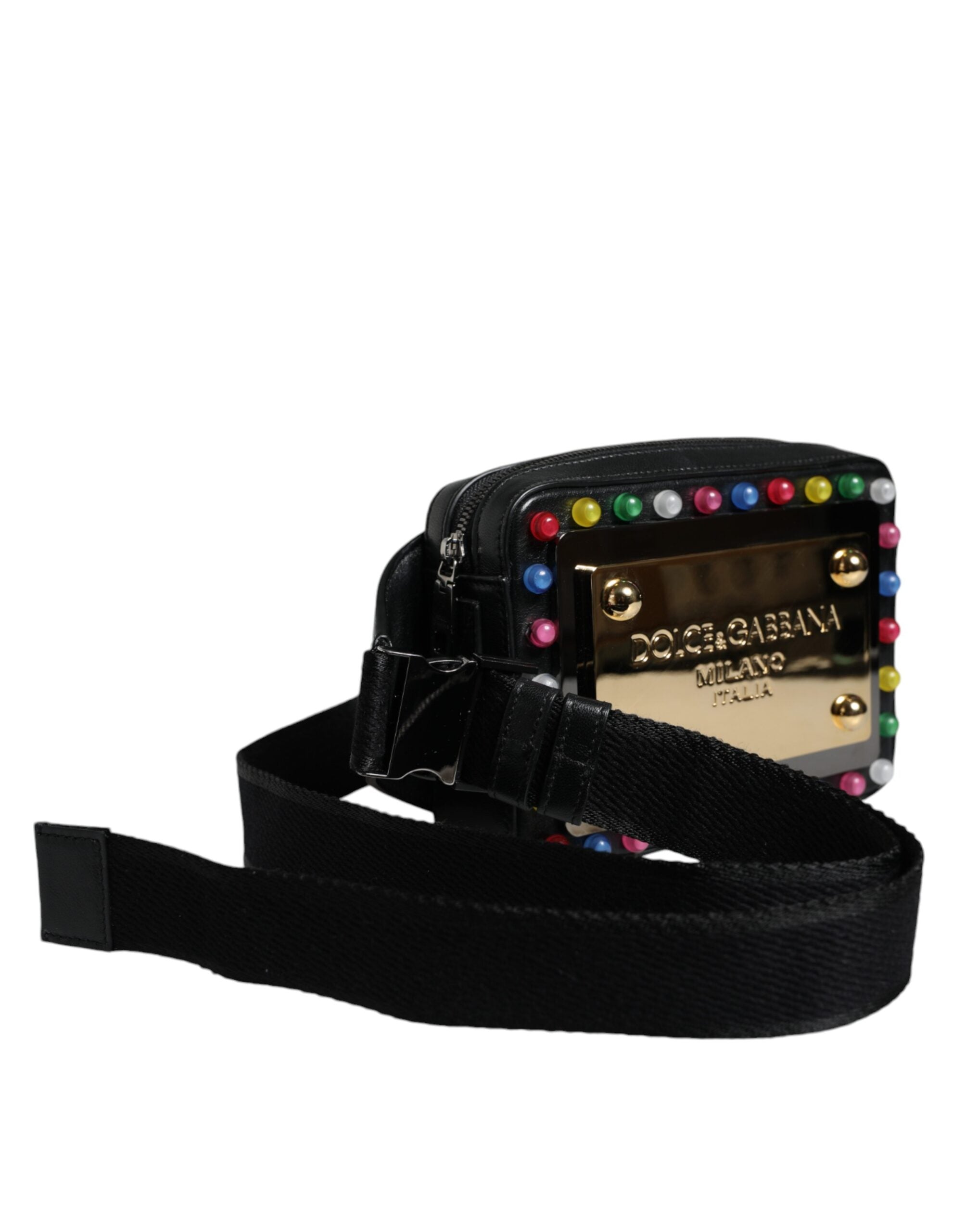 Ceinture noire en cuir Dolce & Gabbana avec logo LED, portée comme ceinture ou sac banane.