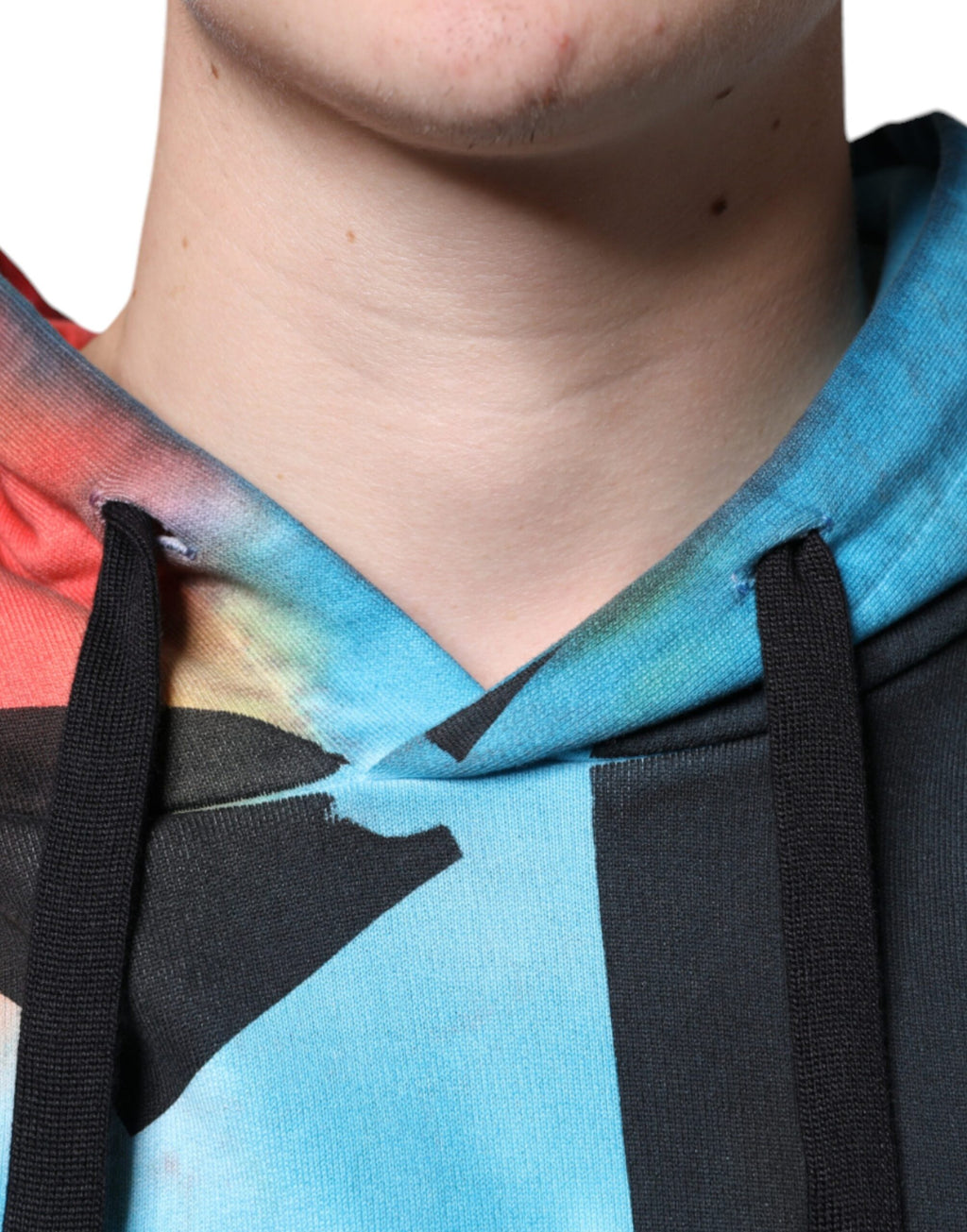 Sweat à capuche Dolce & Gabbana à tie-dye multicolore, pull-over tendance avec capuche, style décontracté et coloré.