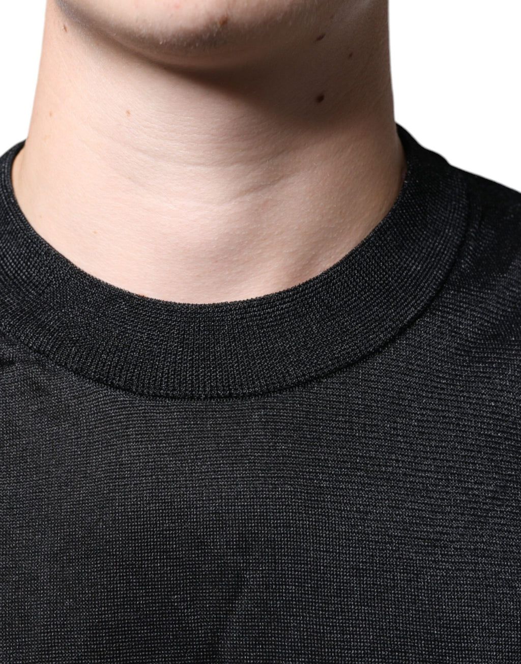 Sweat à capuche Dolce & Gabbana en polyester noir, pull-over élégant et décontracté, vue de face sur un fond neutre.