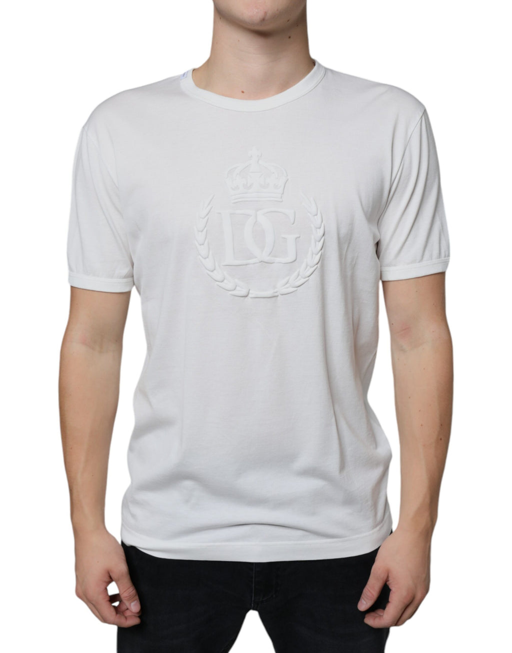 T-shirt blanc en coton Dolce & Gabbana avec logo embossé, col rond et style décontracté, vue de face.