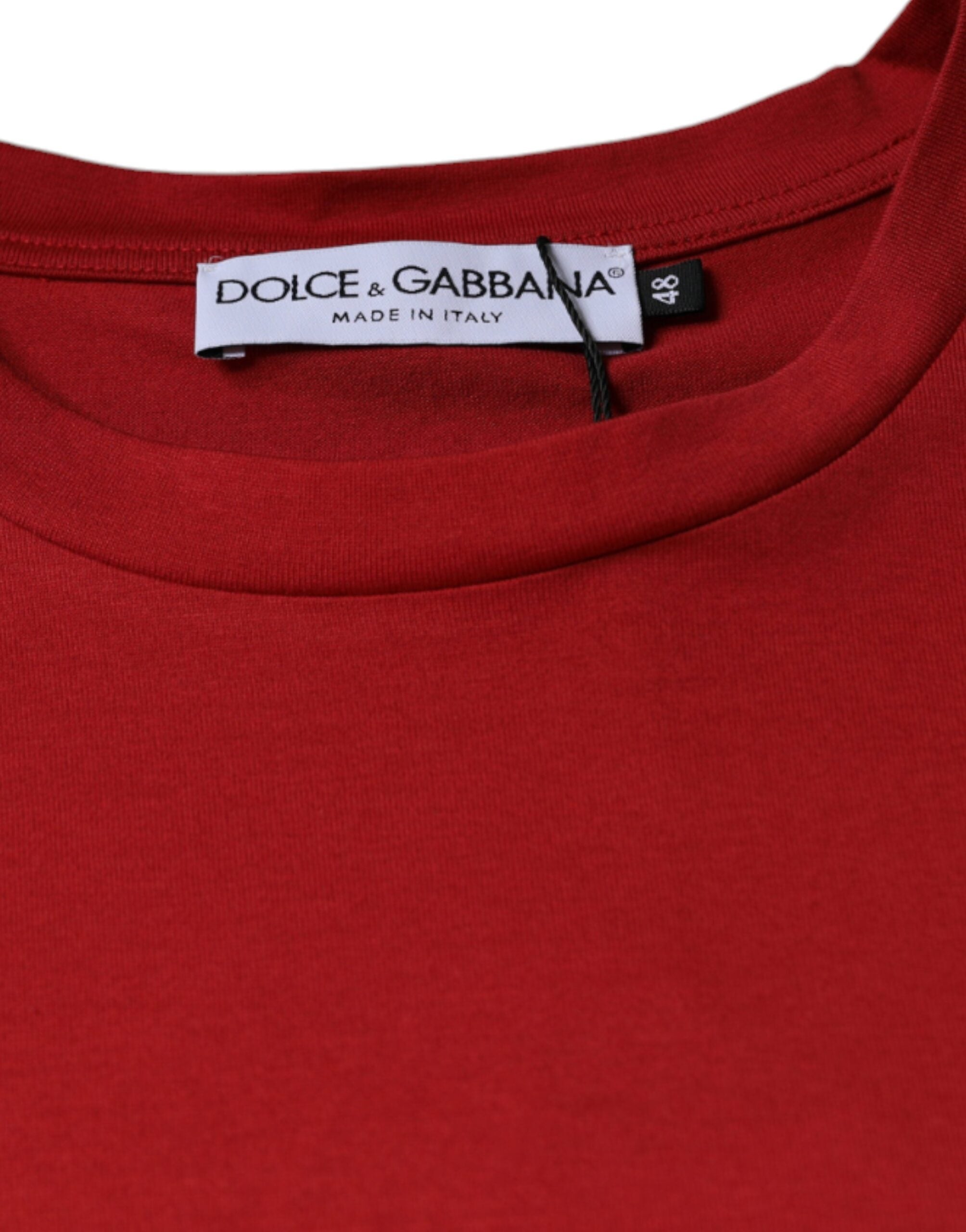 T-shirt en coton rouge Dolce & Gabbana avec logo DG imprimé, col rond et style décontracté.