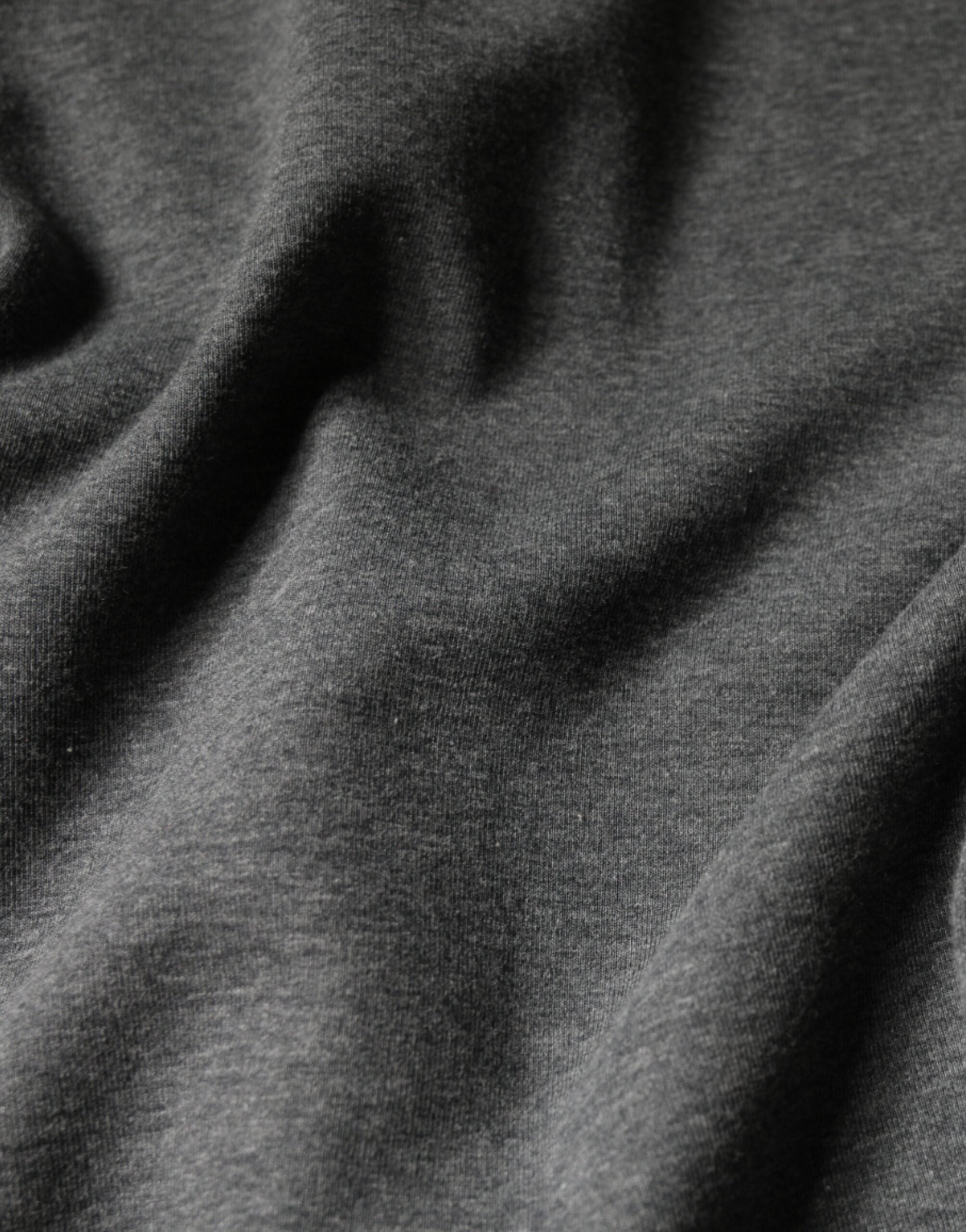 T-shirt en coton gris camouflage animal de Dolce & Gabbana, style décontracté avec motif camouflage et design élégant.