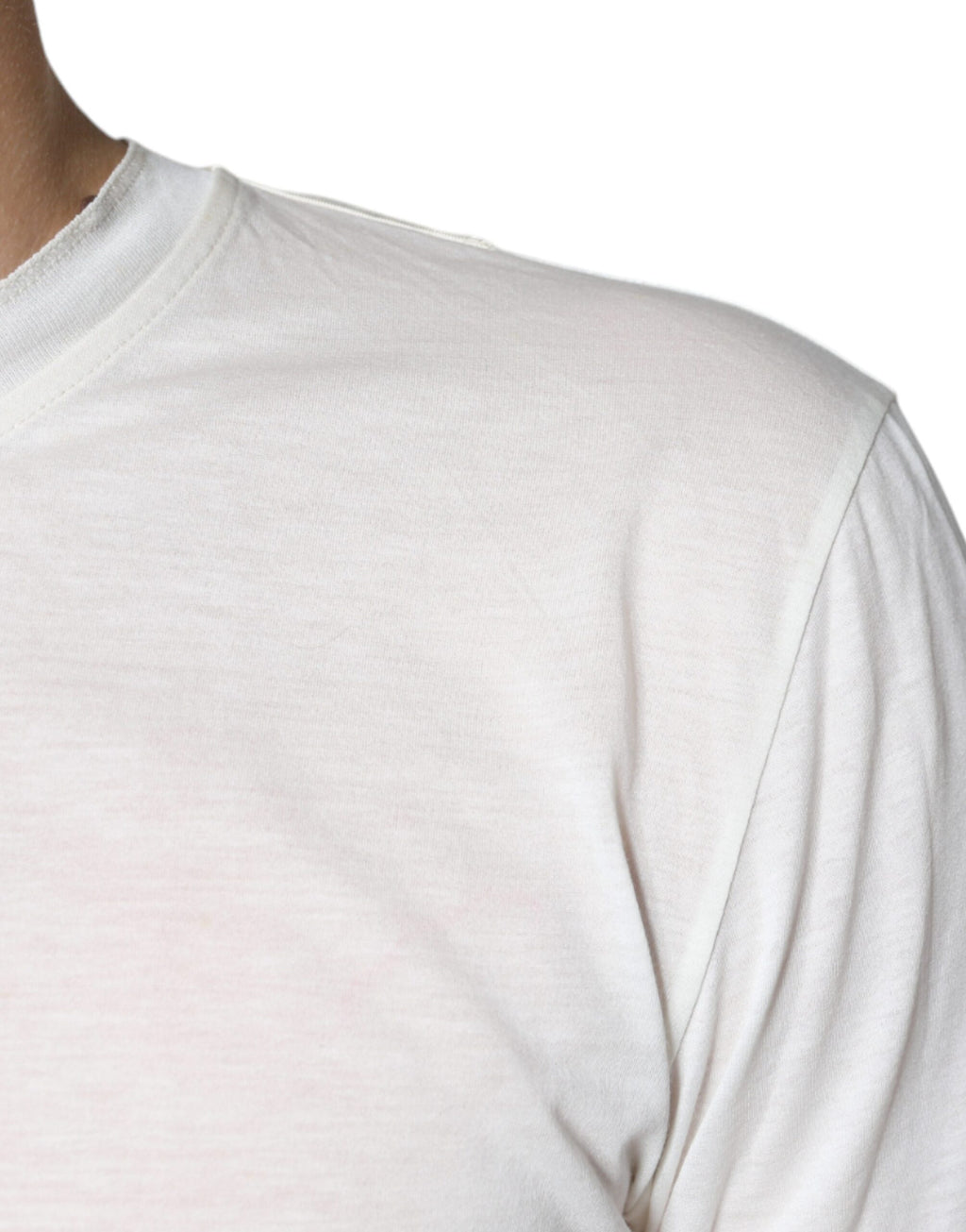 T-shirt blanc en coton à manches courtes Dolce & Gabbana, style décontracté et élégant, visible sur un fond neutre.
