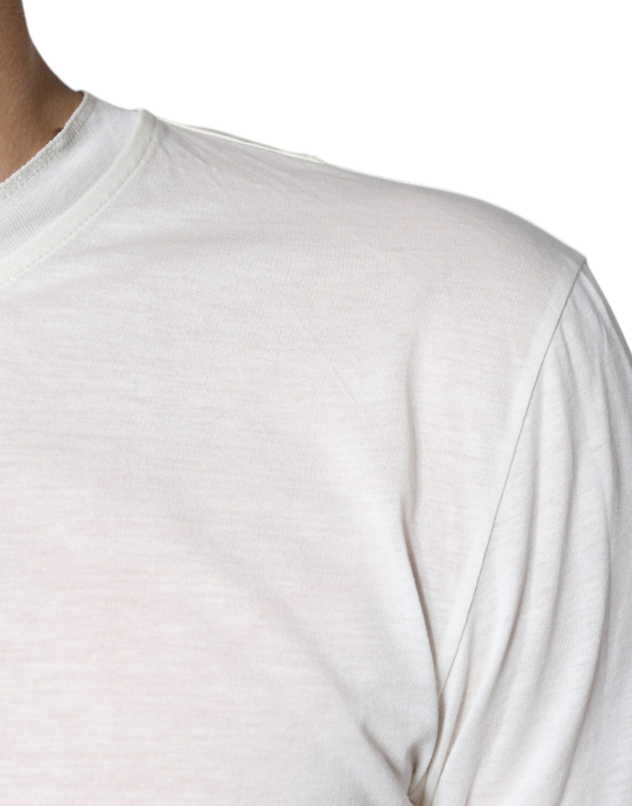 T-shirt blanc en coton à manches courtes Dolce & Gabbana, style décontracté et élégant, visible sur un fond neutre.