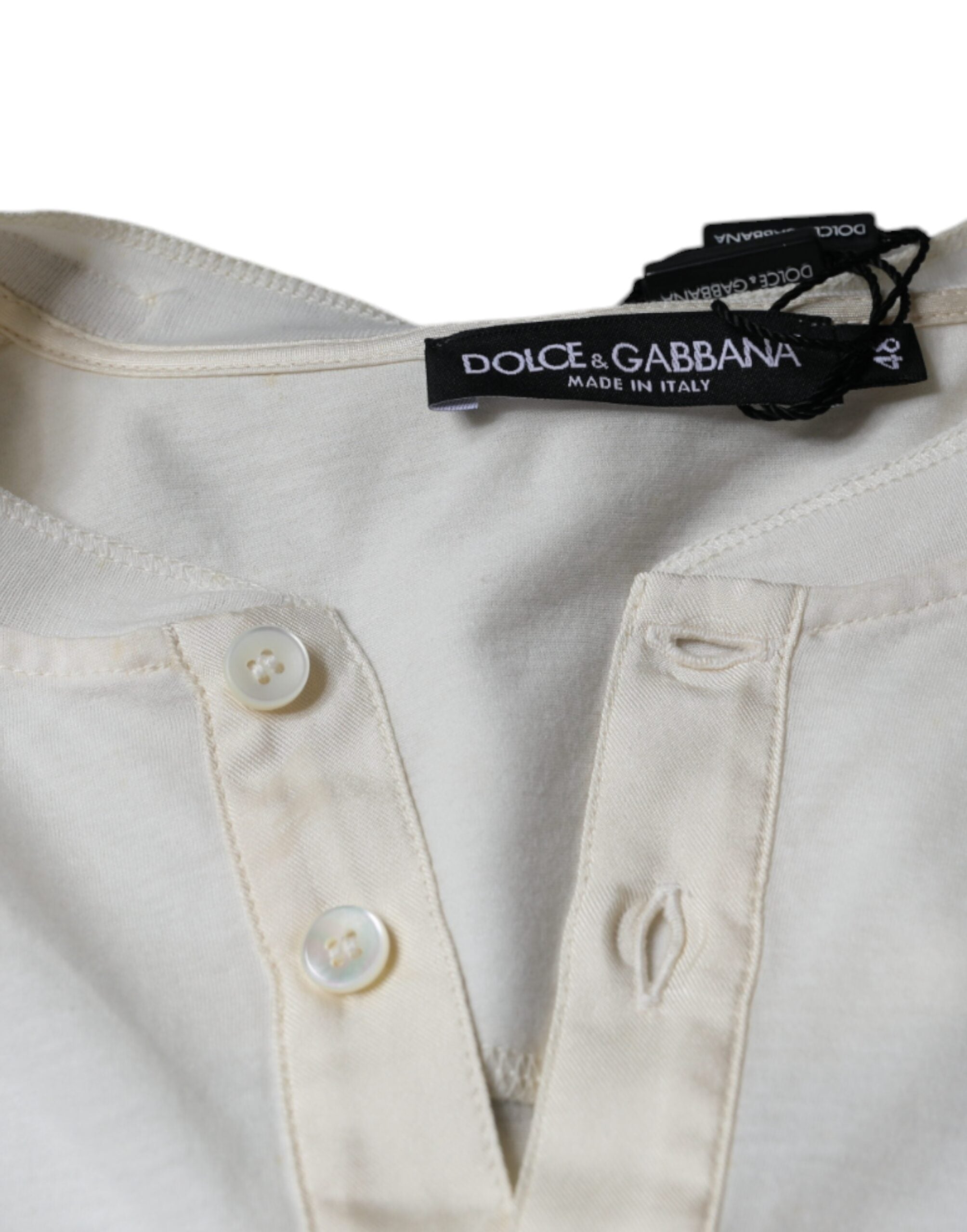 T-shirt à manches courtes en coton blanc Dolce & Gabbana, style décontracté et élégant, vue de face.