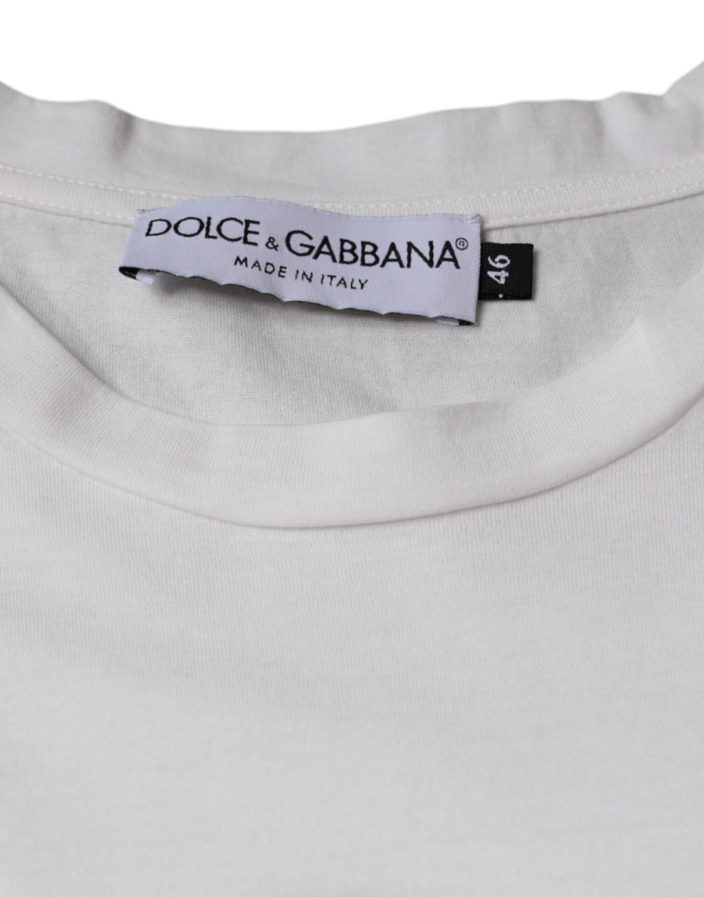 T-shirt blanc en coton Dolce & Gabbana avec logo DG imprimé, style décontracté, vue de face.
