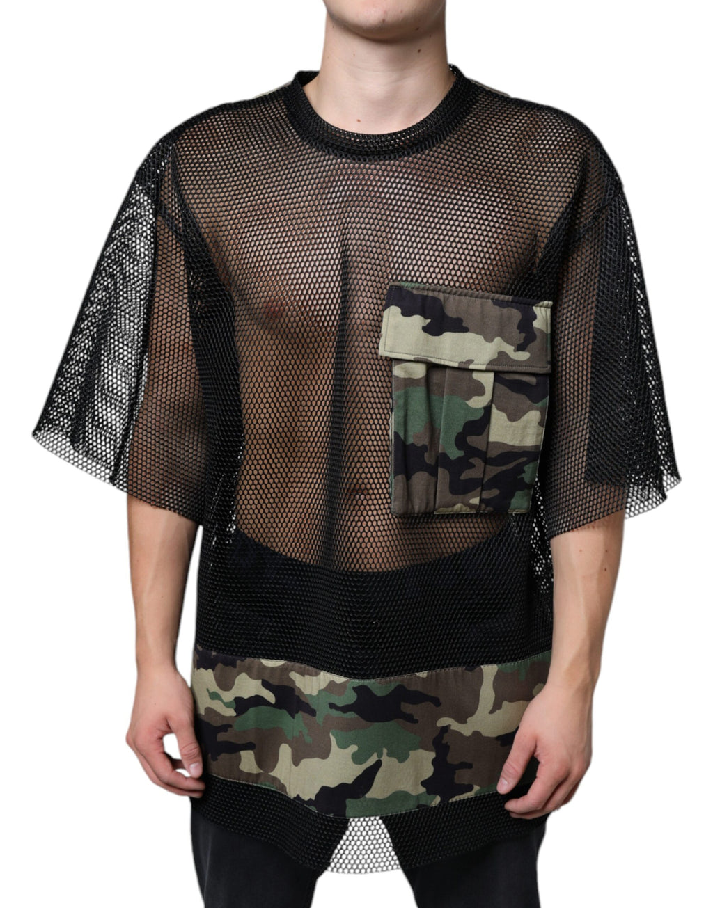 T-shirt à manches courtes camouflage en mesh noir de Dolce & Gabbana, style contemporain et tissu respirant.