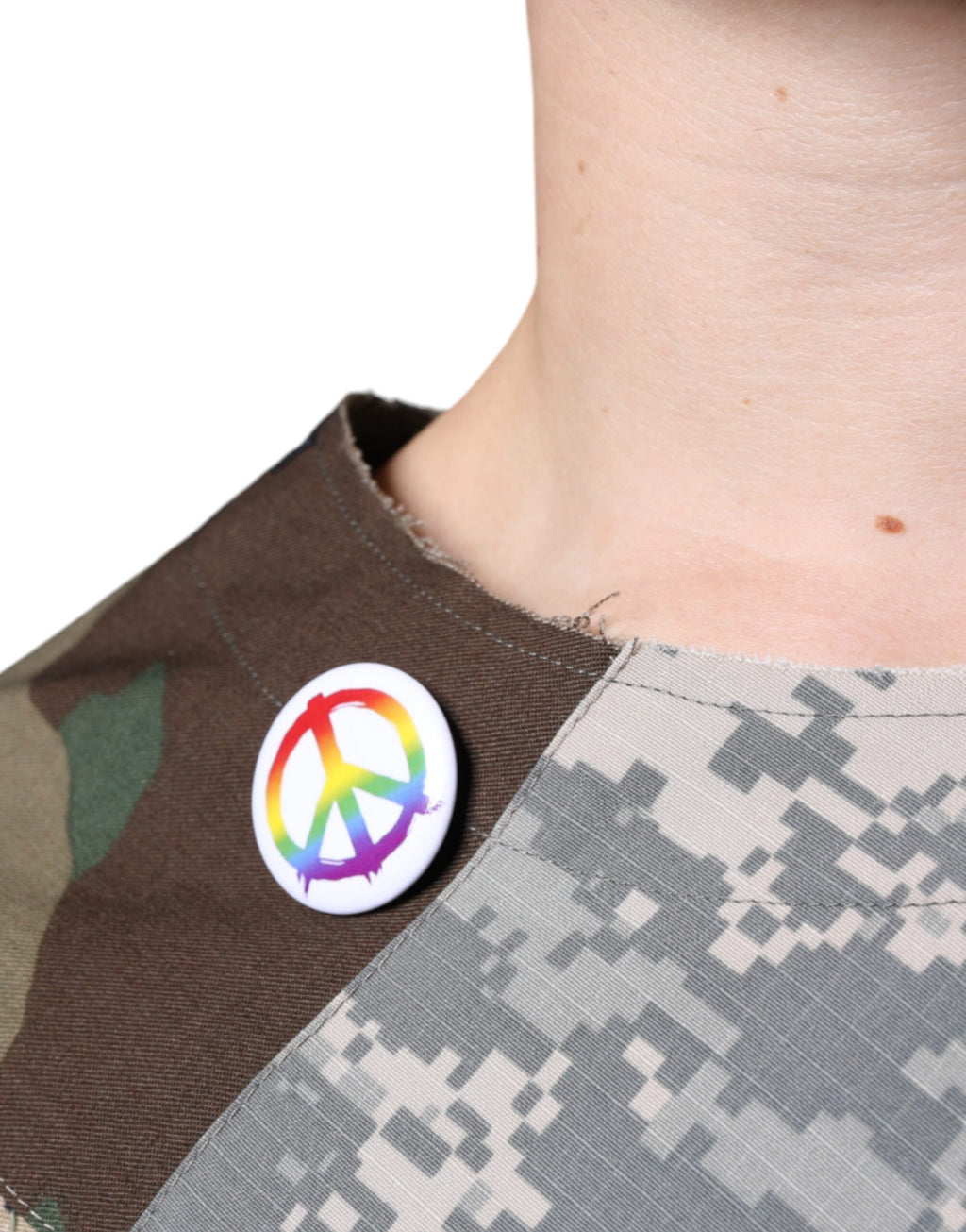 T-shirt Dolce & Gabbana multicolore avec patchwork camouflage et logo DG Royal, en coton.