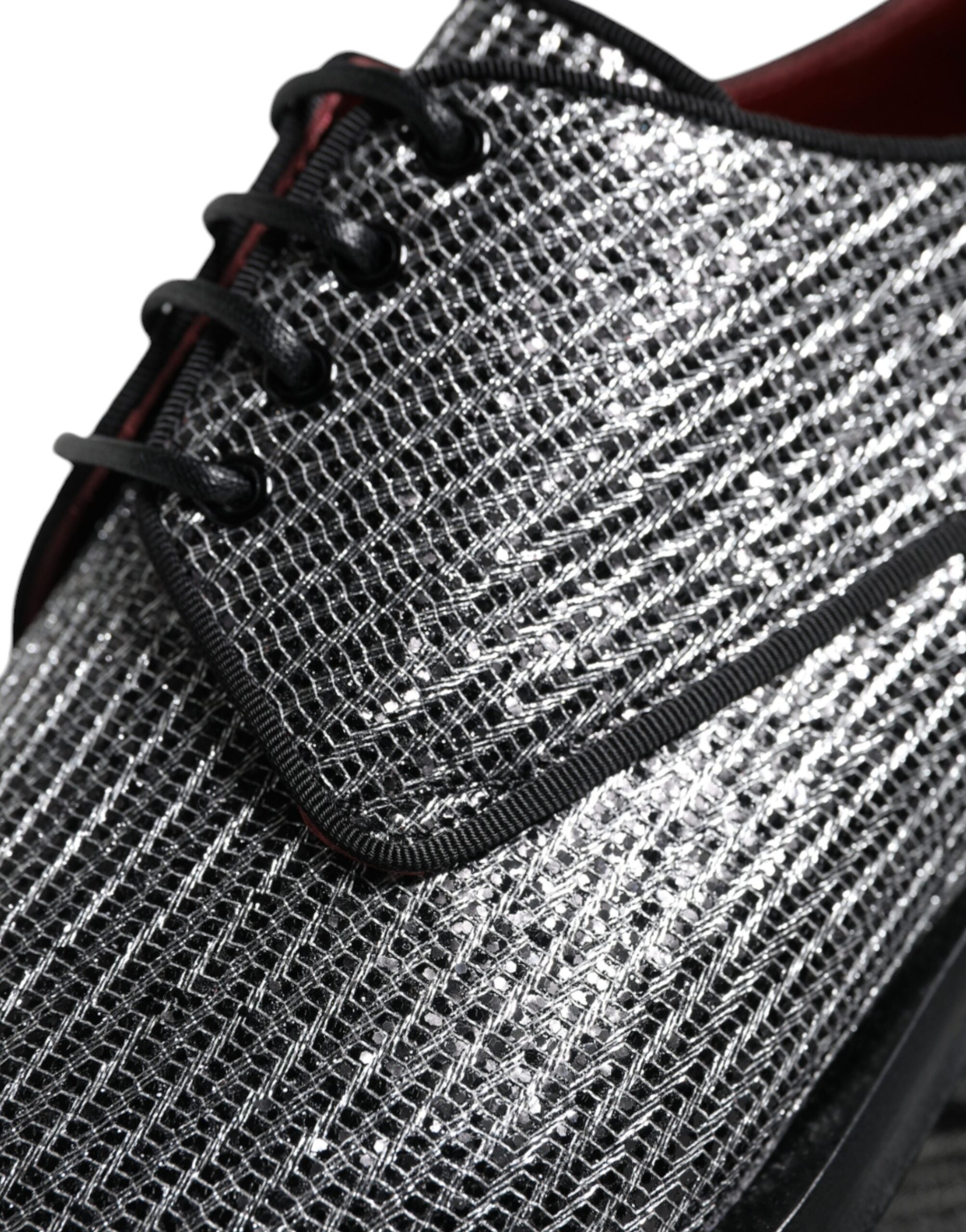 Chaussures derby formelles en polyuréthane argenté de Dolce & Gabbana, élégantes et sophistiquées pour homme.