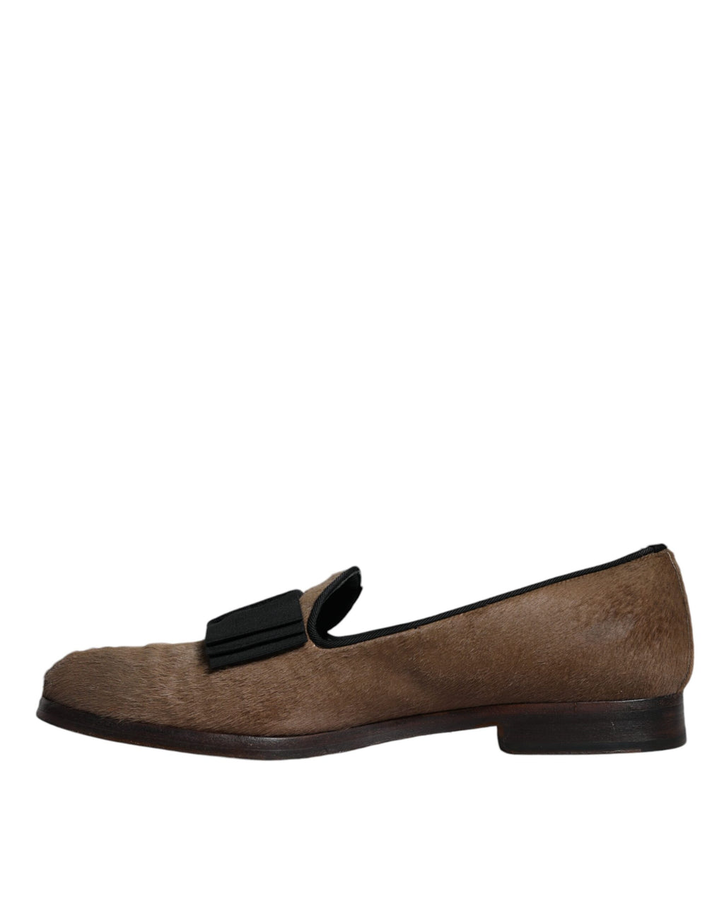 Mocassins en cuir de veau marron avec motif en peau de bovin, chaussures formelles Dolce & Gabbana, vue de face.