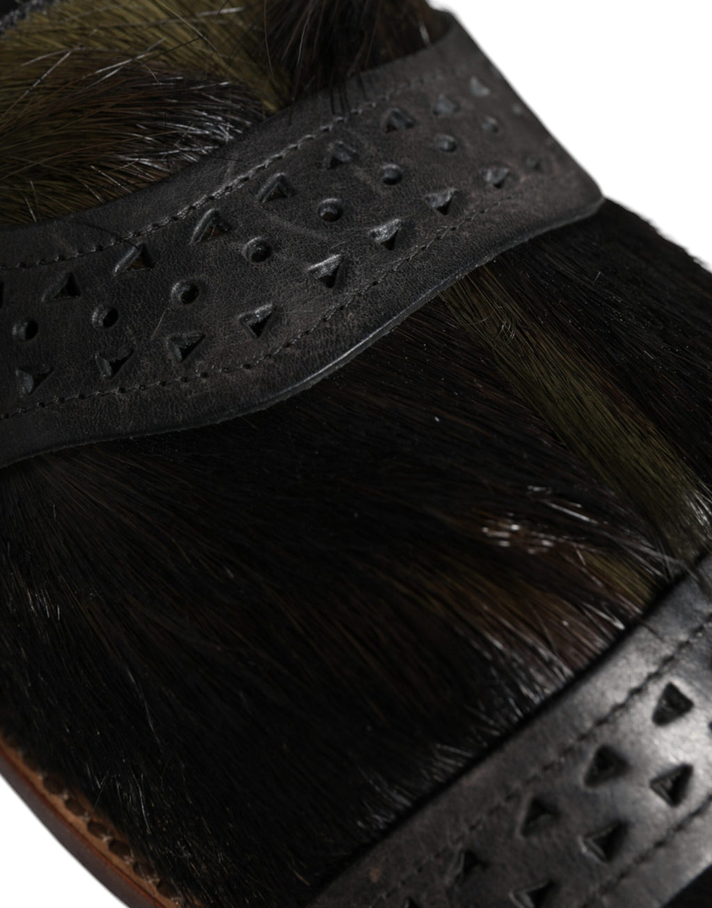Sandales plates noires Dolce & Gabbana Gazelle en cuir et cheveux, chaussures élégantes et confortables pour femme