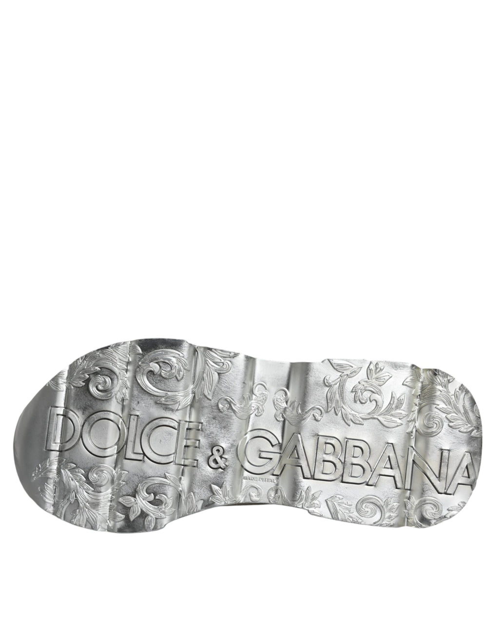 Chaussures sneakers basses Dolce & Gabbana Daymaster en blanc et argent, vue de face, détails en cuir et design moderne