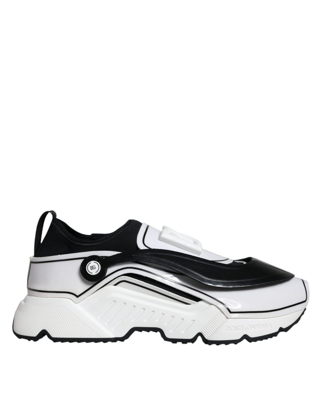Chaussures Dolce & Gabbana Daymaster sneakers blanches et noires avec logo en plaque, vue de face.
