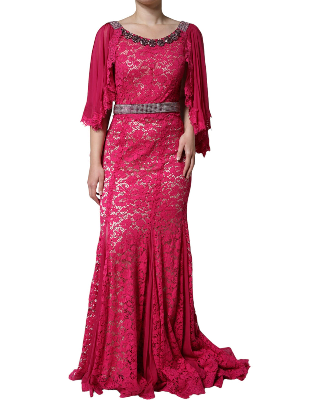 Robe longue Dolce & Gabbana en dentelle rose avec cristaux, coupe ajustée, élégante et sophistiquée.