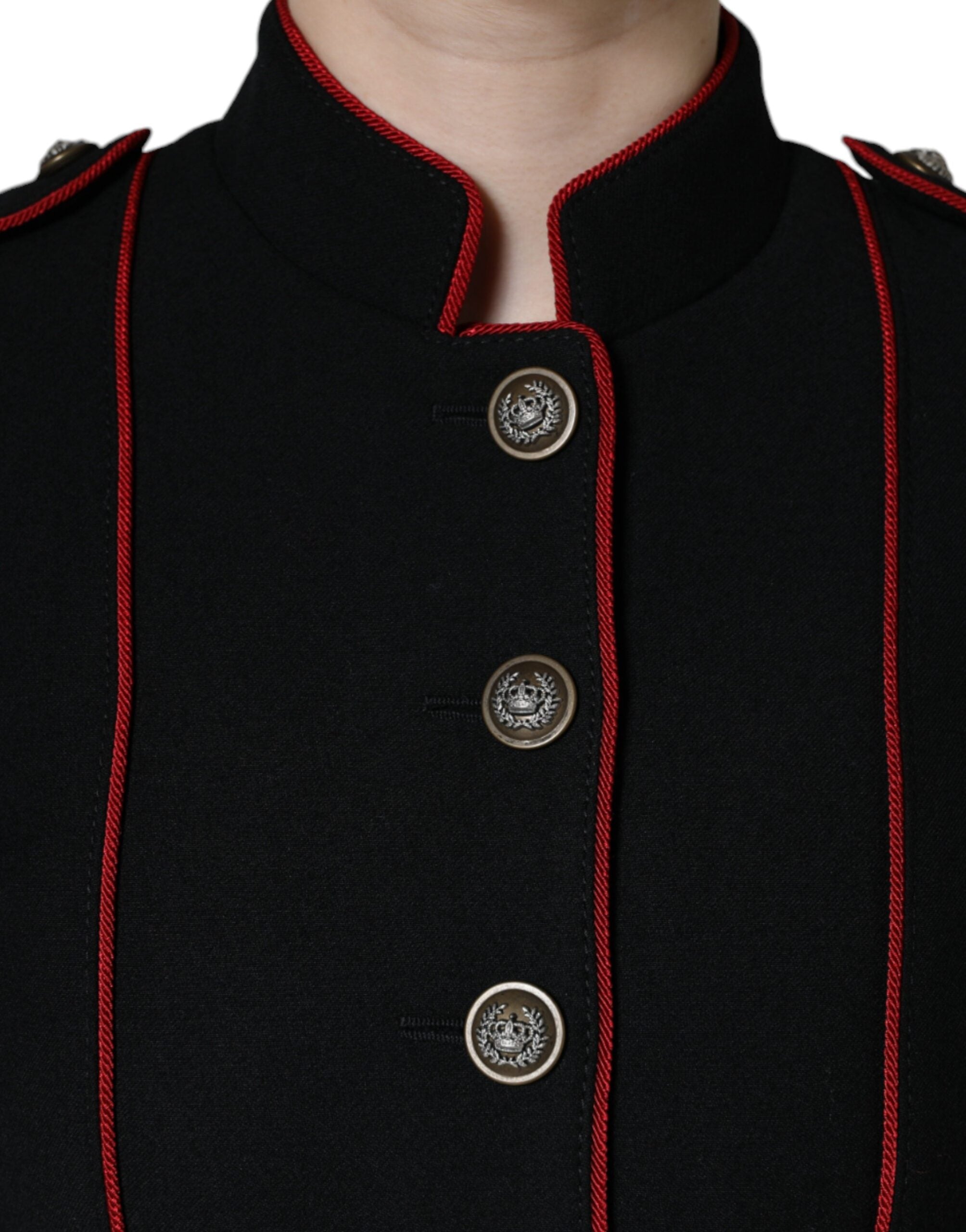 Manteau trench noir à un seul boutonnage de Dolce & Gabbana, veste élégante en tissu fluide, vue de face.