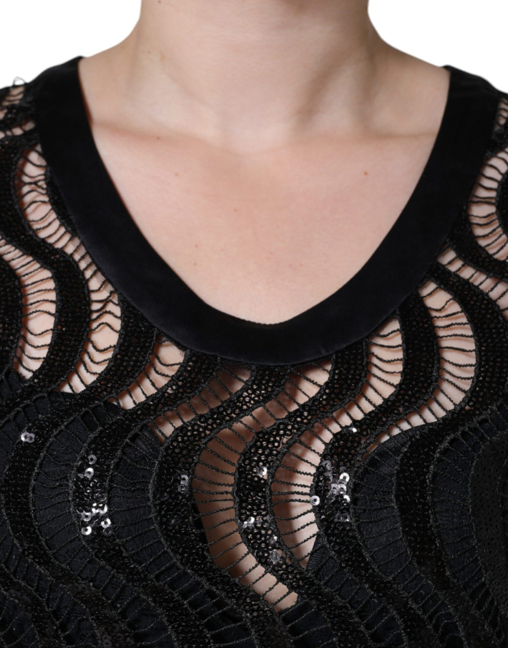 Top sans manches Dolce & Gabbana en sequins noirs, blouse élégante avec finition brillante et style sophistiqué.